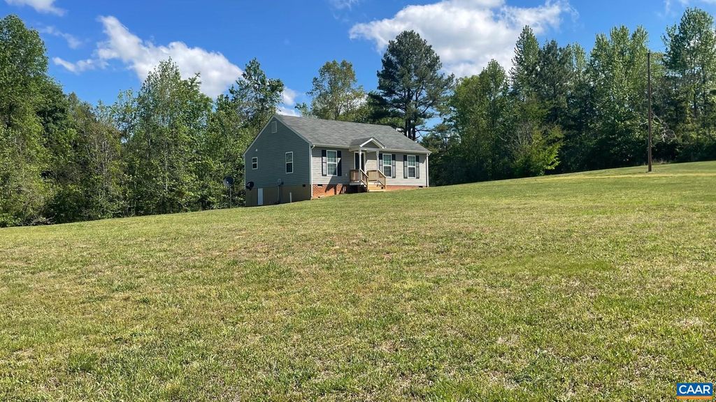 Photo of 4335 Valley Ln, KENTS STORE, VA 23084 (MLS # 676376)