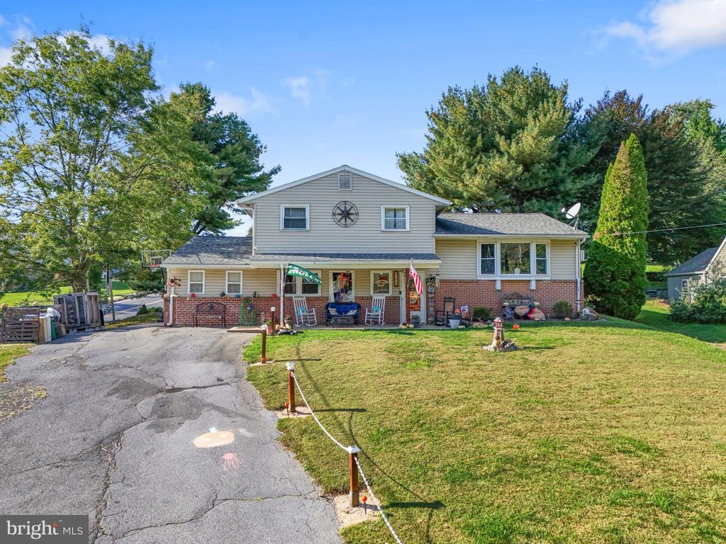 Photo of 1635 Wabank Road, LANCASTER, PA 17603 (MLS # PALA2077854)