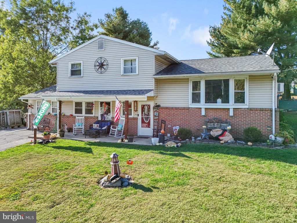 Photo of 1635 Wabank Road, LANCASTER, PA 17603 (MLS # PALA2077854)