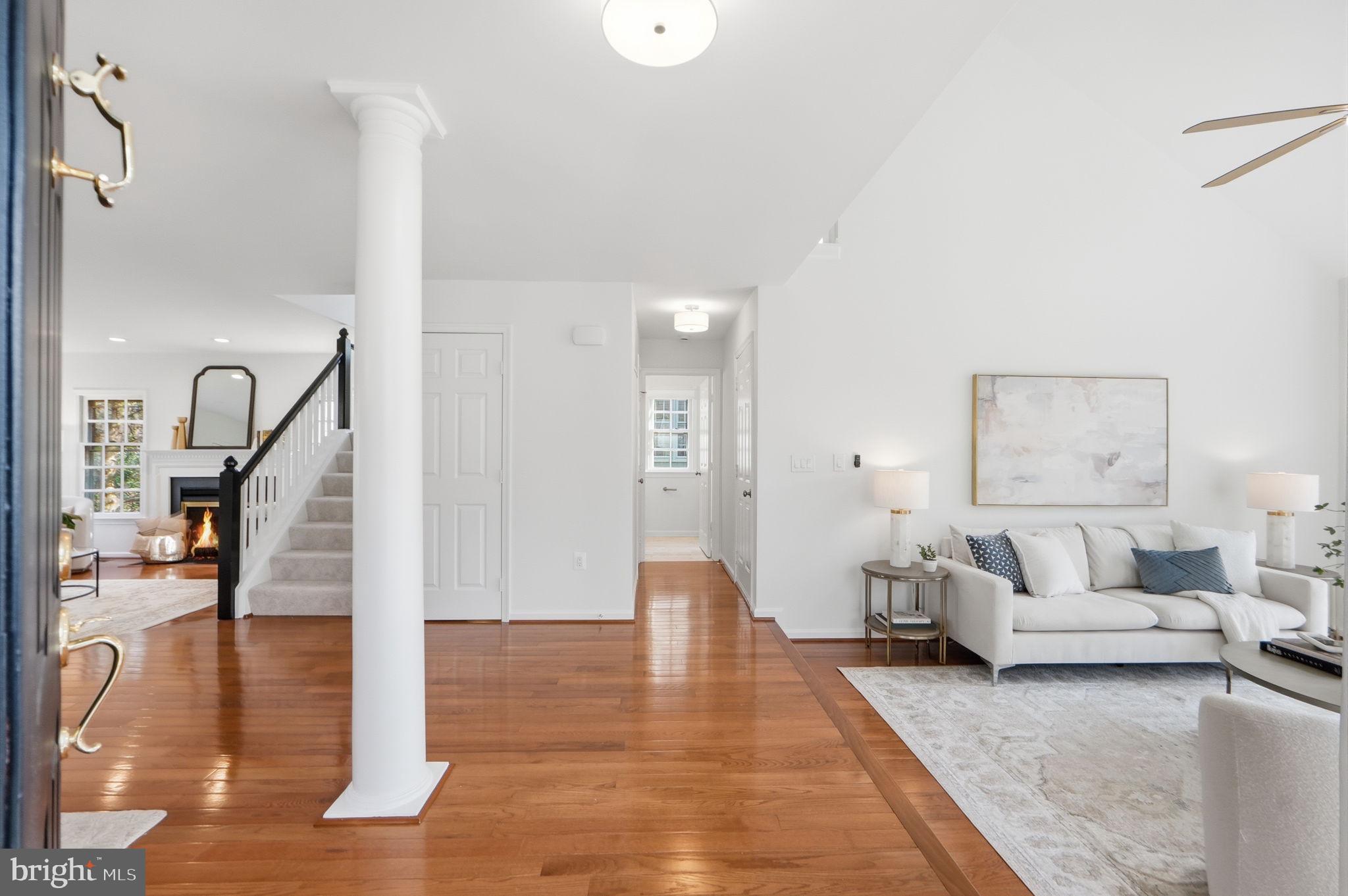 1285 LAMPLIGHTER WAY