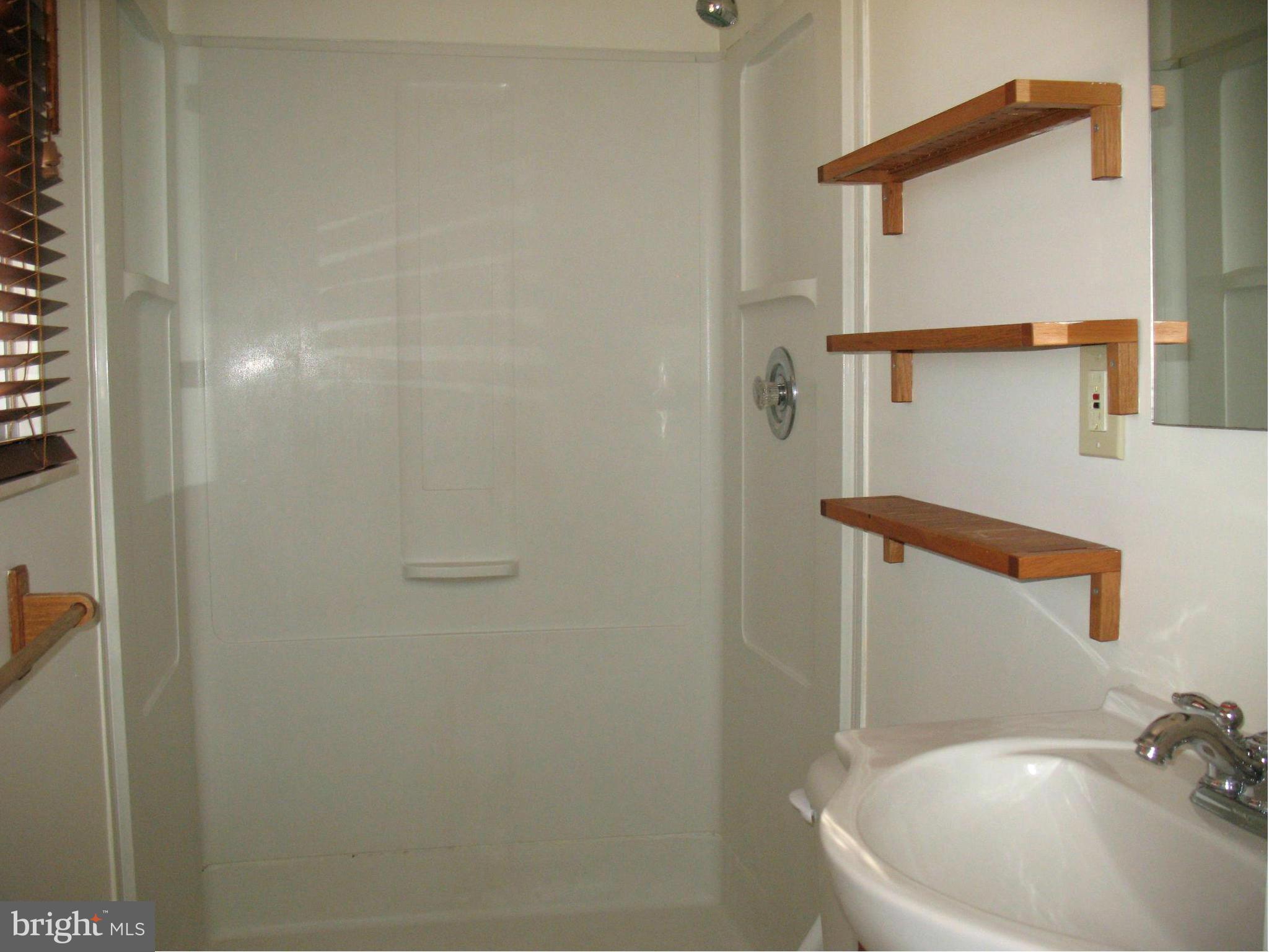 HERITAGE WOODS - Residential Lease