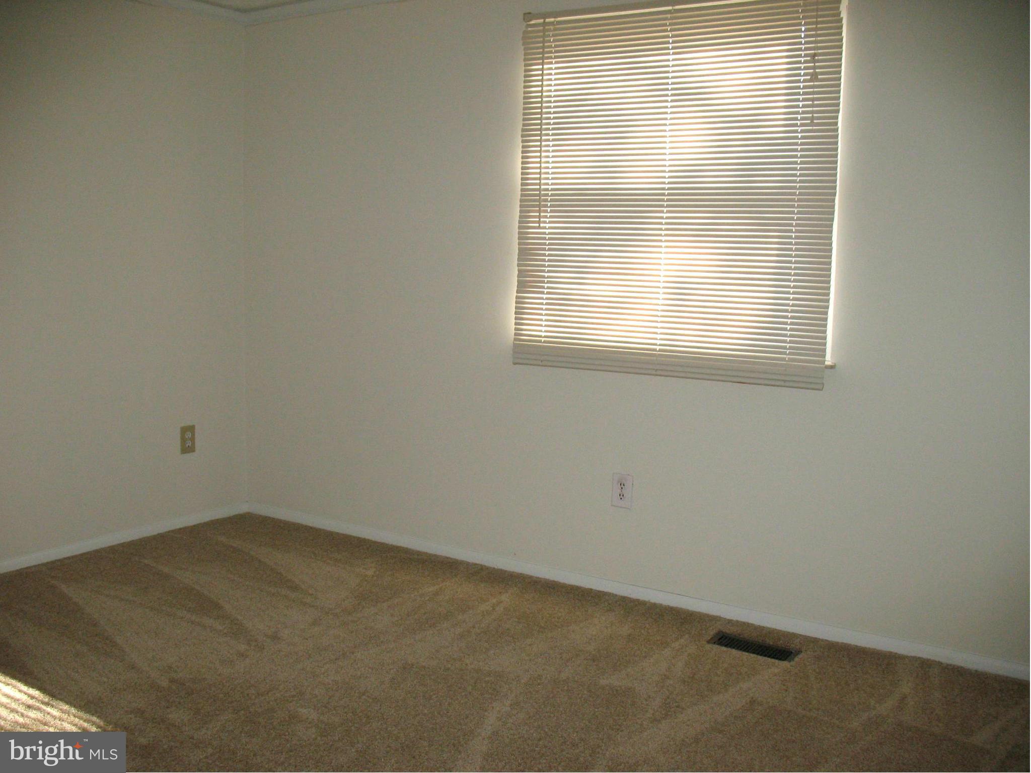 HERITAGE WOODS - Residential Lease