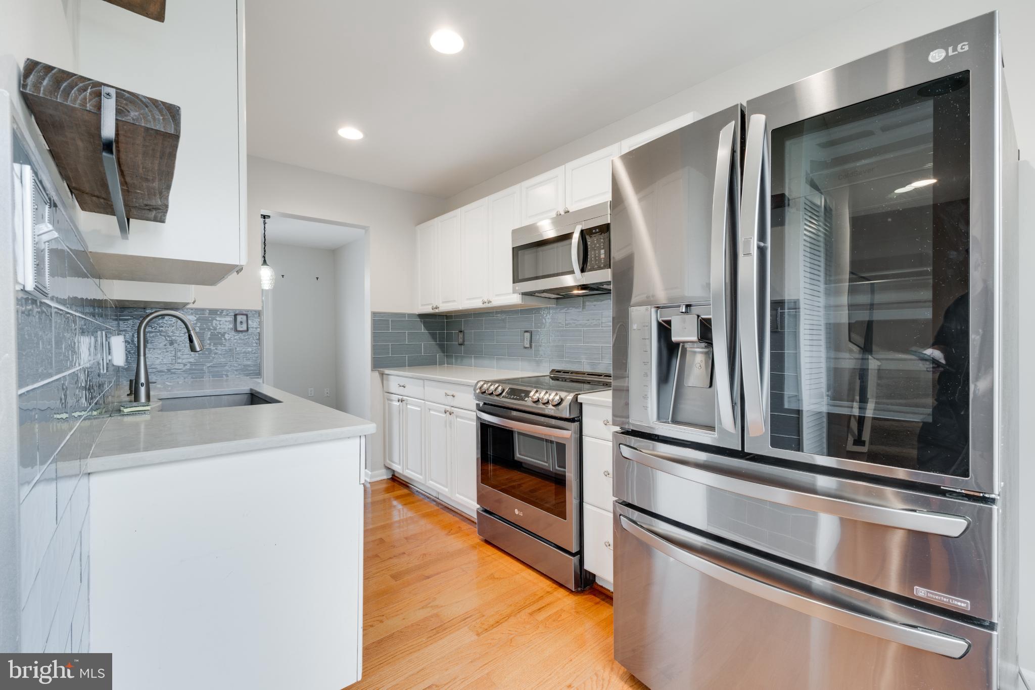 LAKE RIDGE - Residential