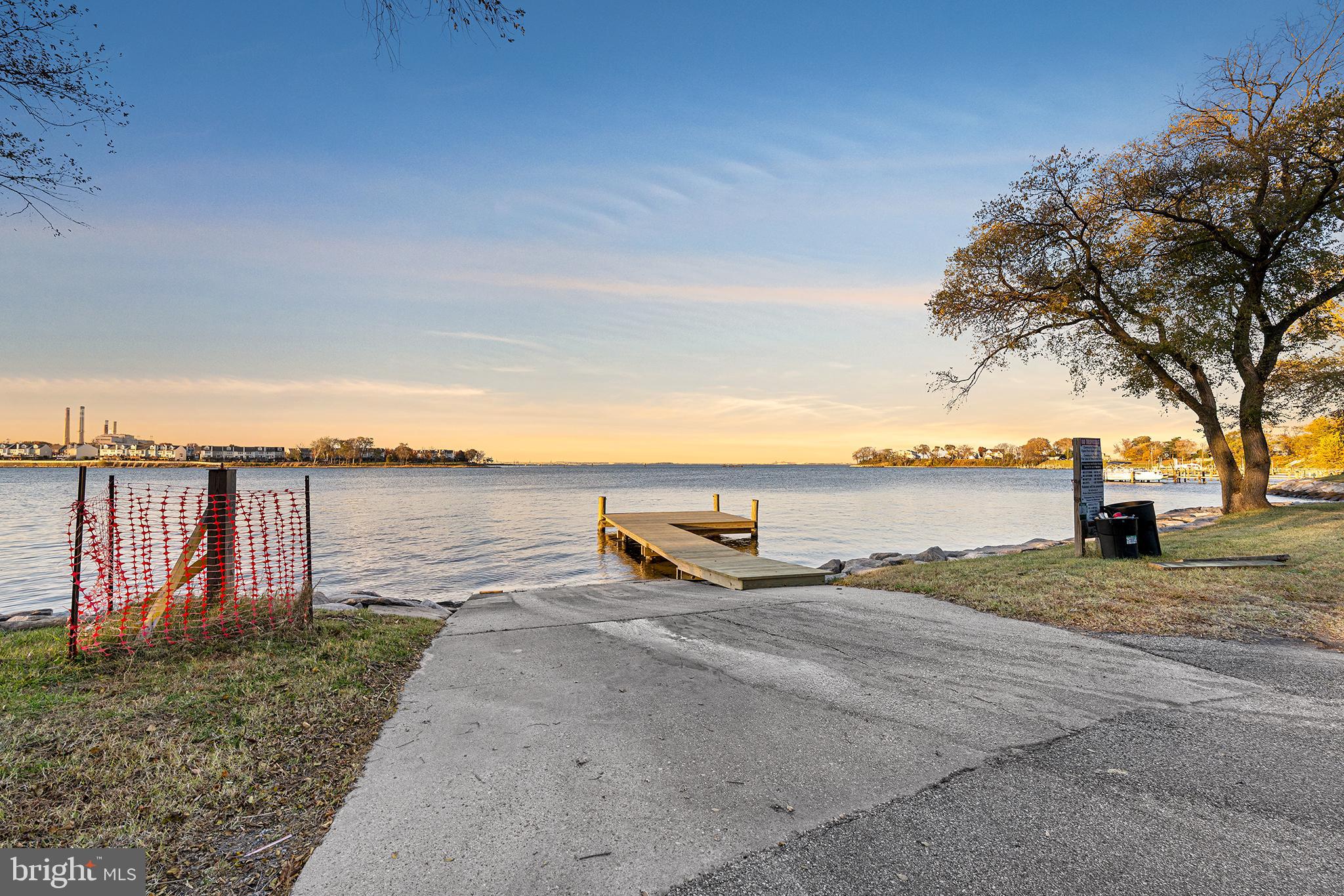 RIVIERA BEACH - Residential