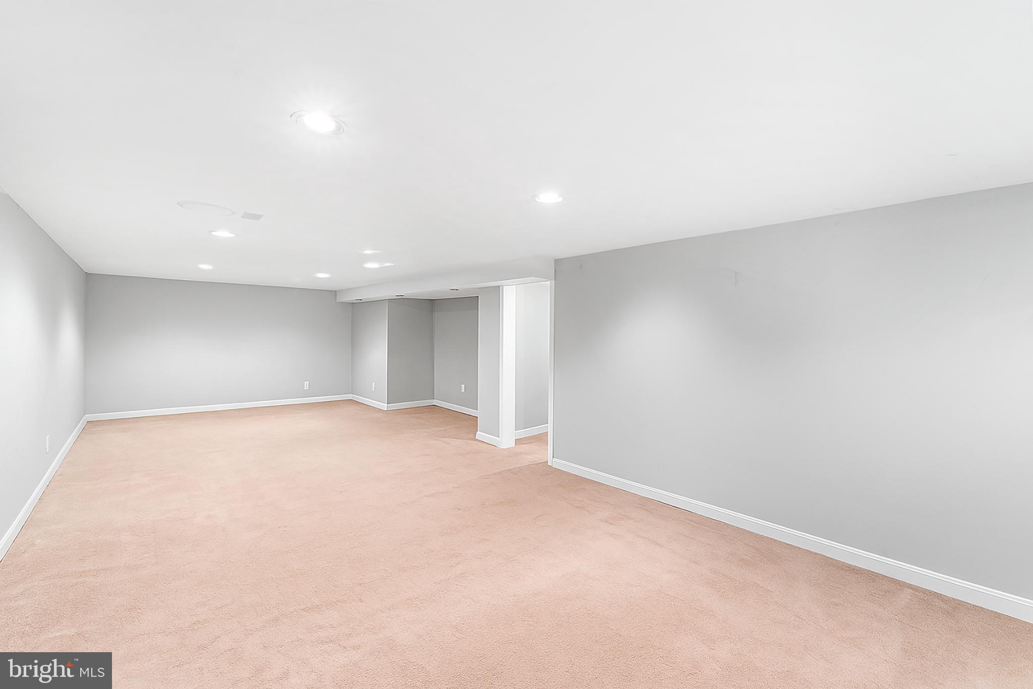 RIVIERA BEACH - Residential