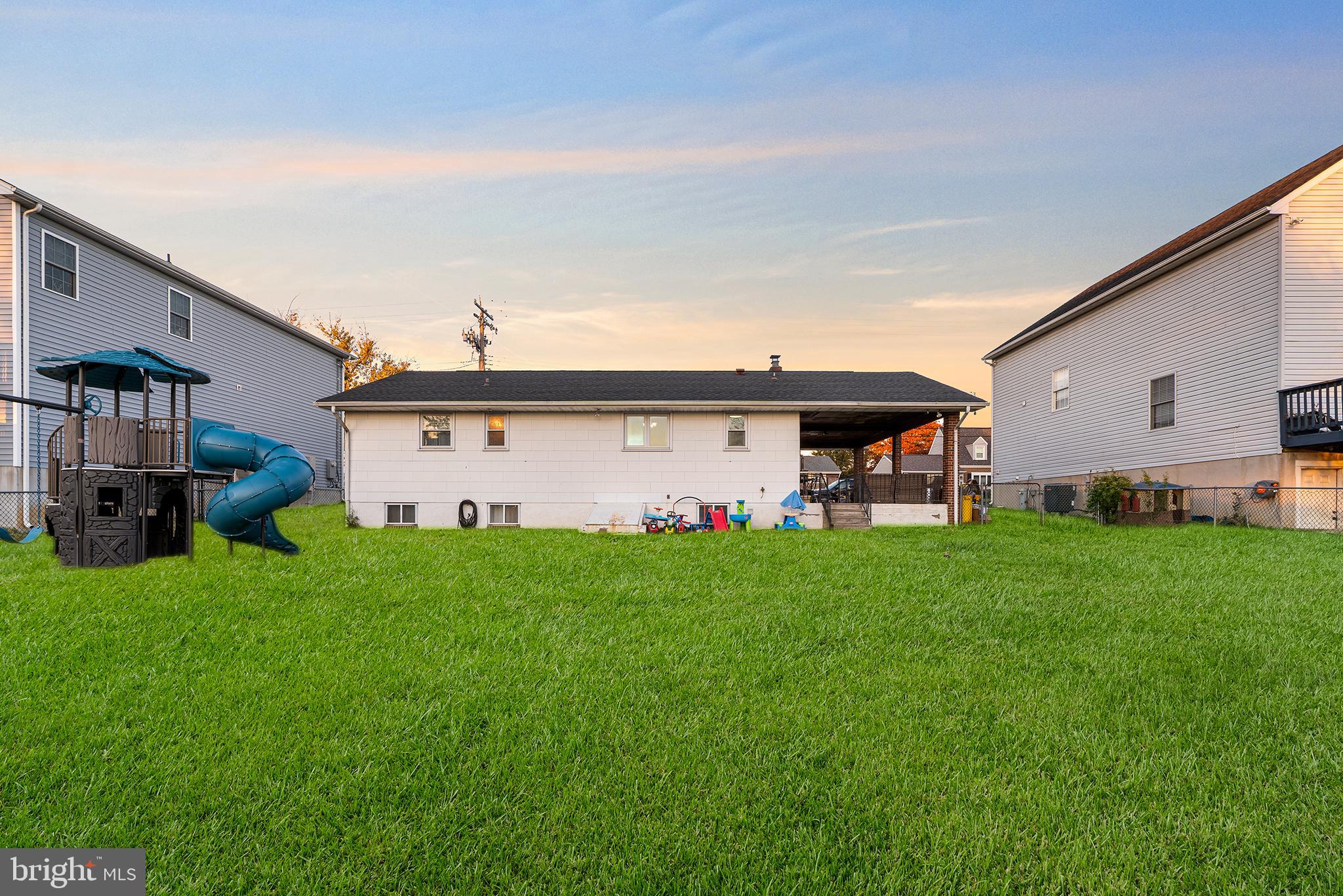 RIVIERA BEACH - Residential