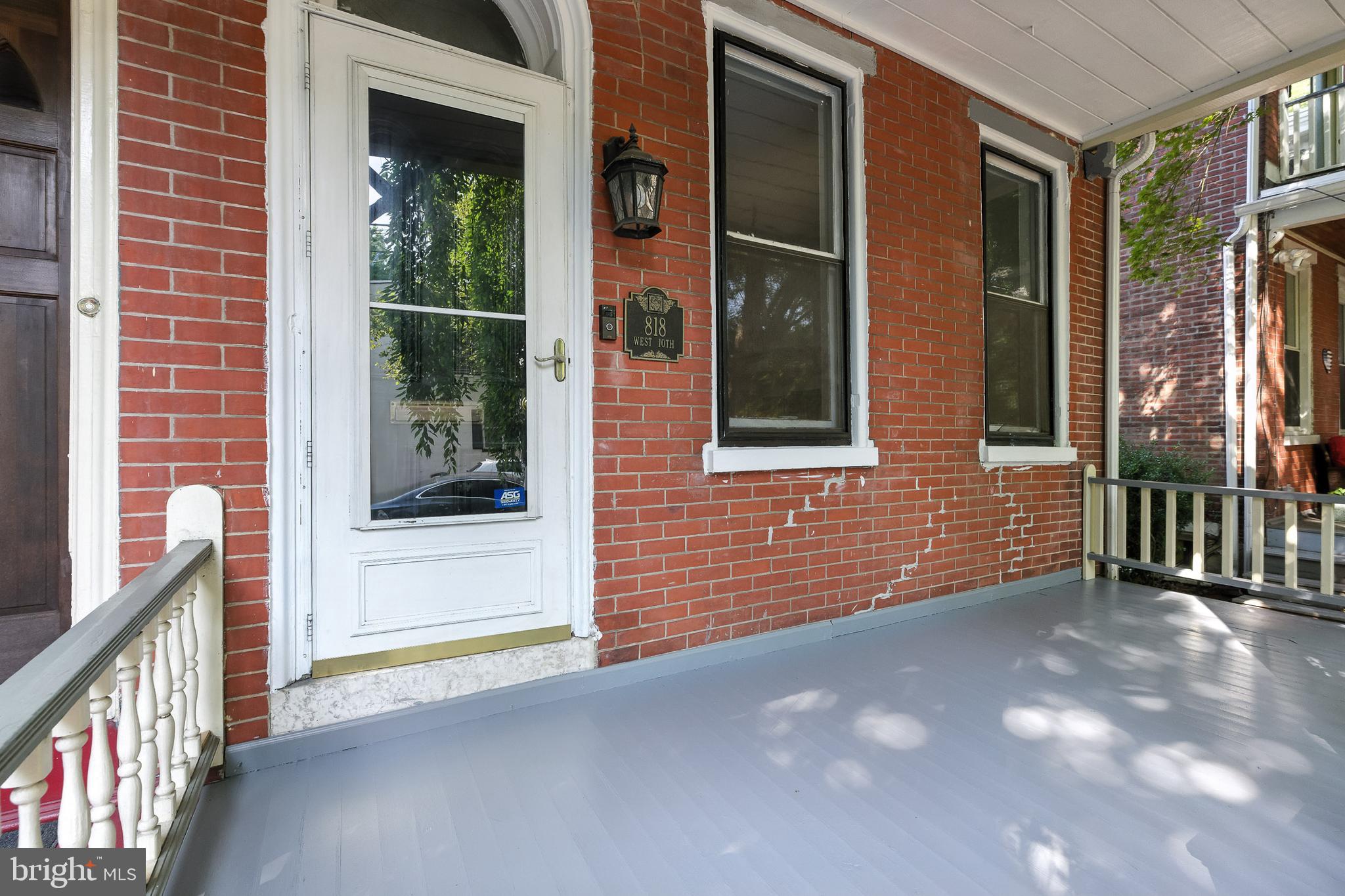 818 W 10TH STREET