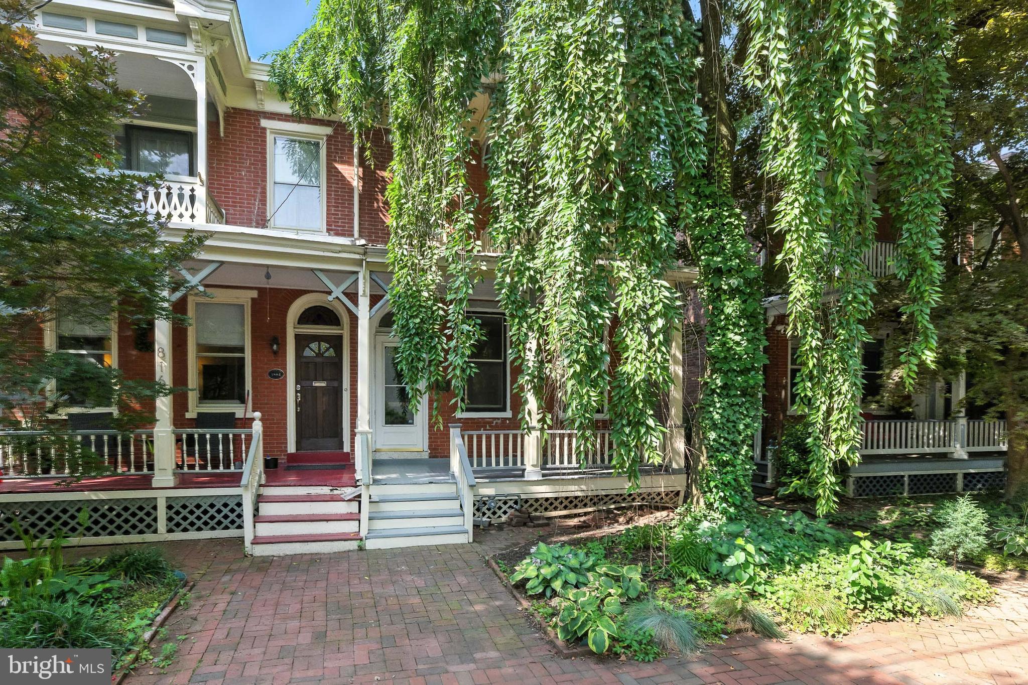 818 W 10TH STREET