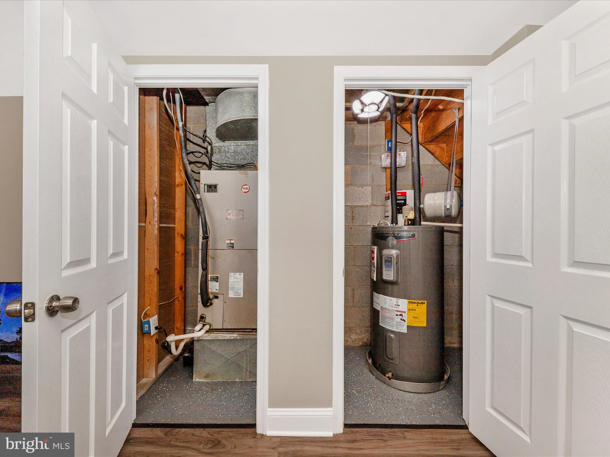 GREENCASTLE MANOR - Residential Lease