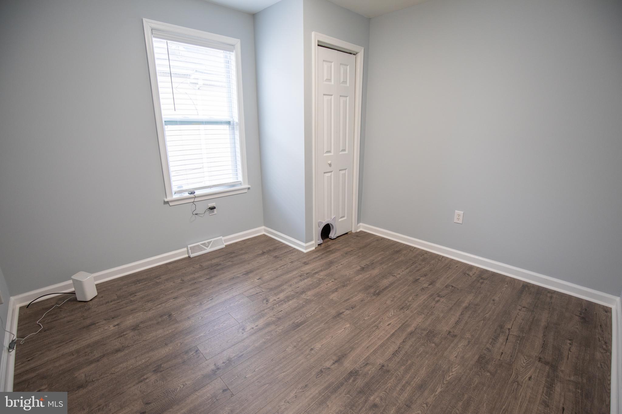 CHARLES TOWN - Residential