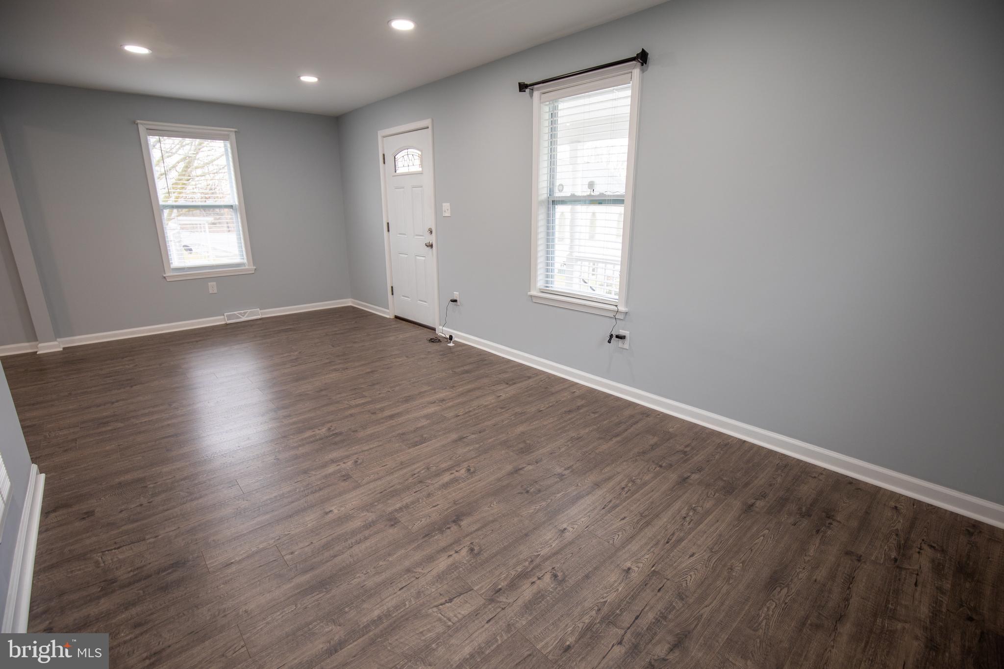 CHARLES TOWN - Residential