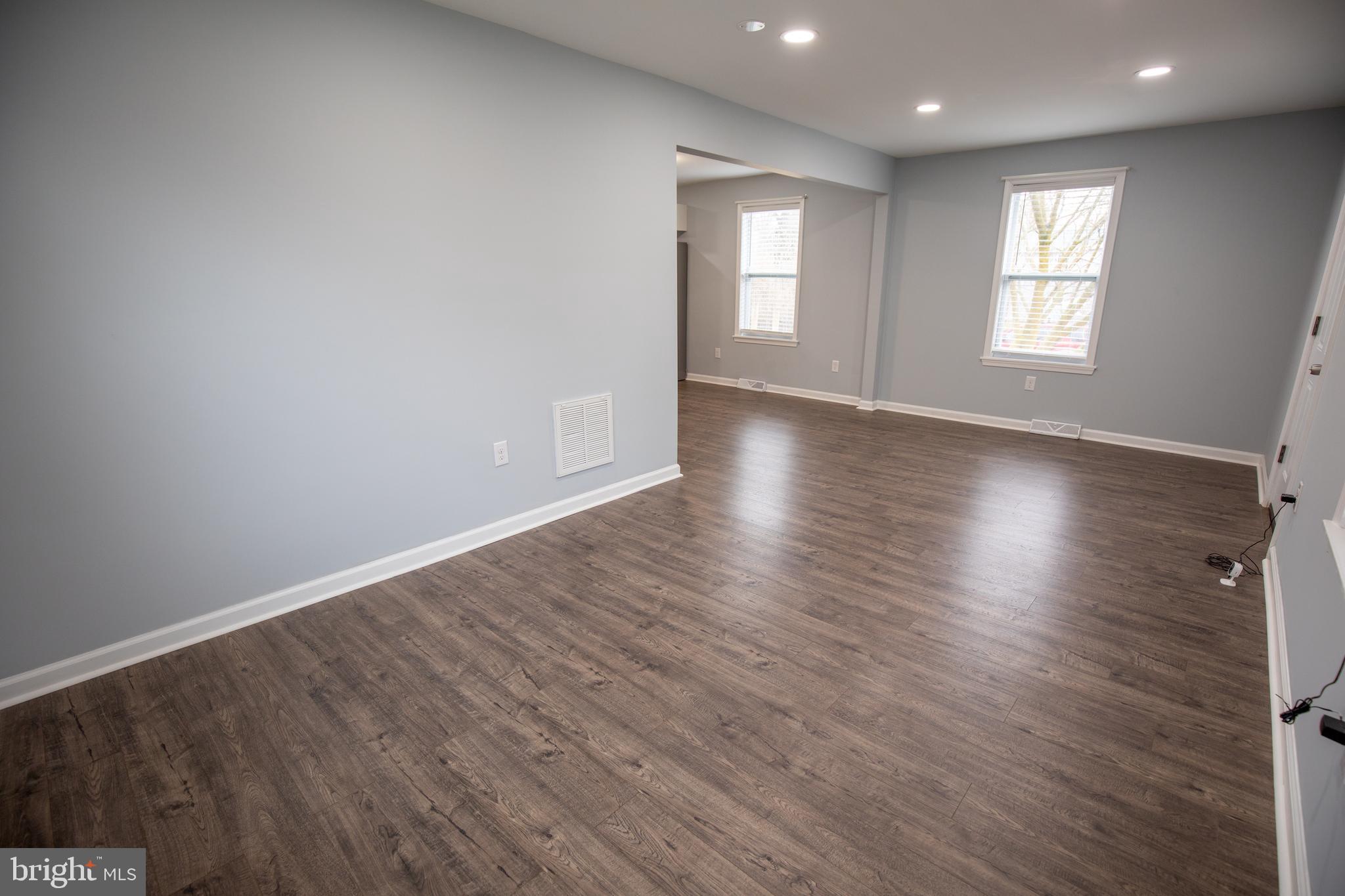 CHARLES TOWN - Residential