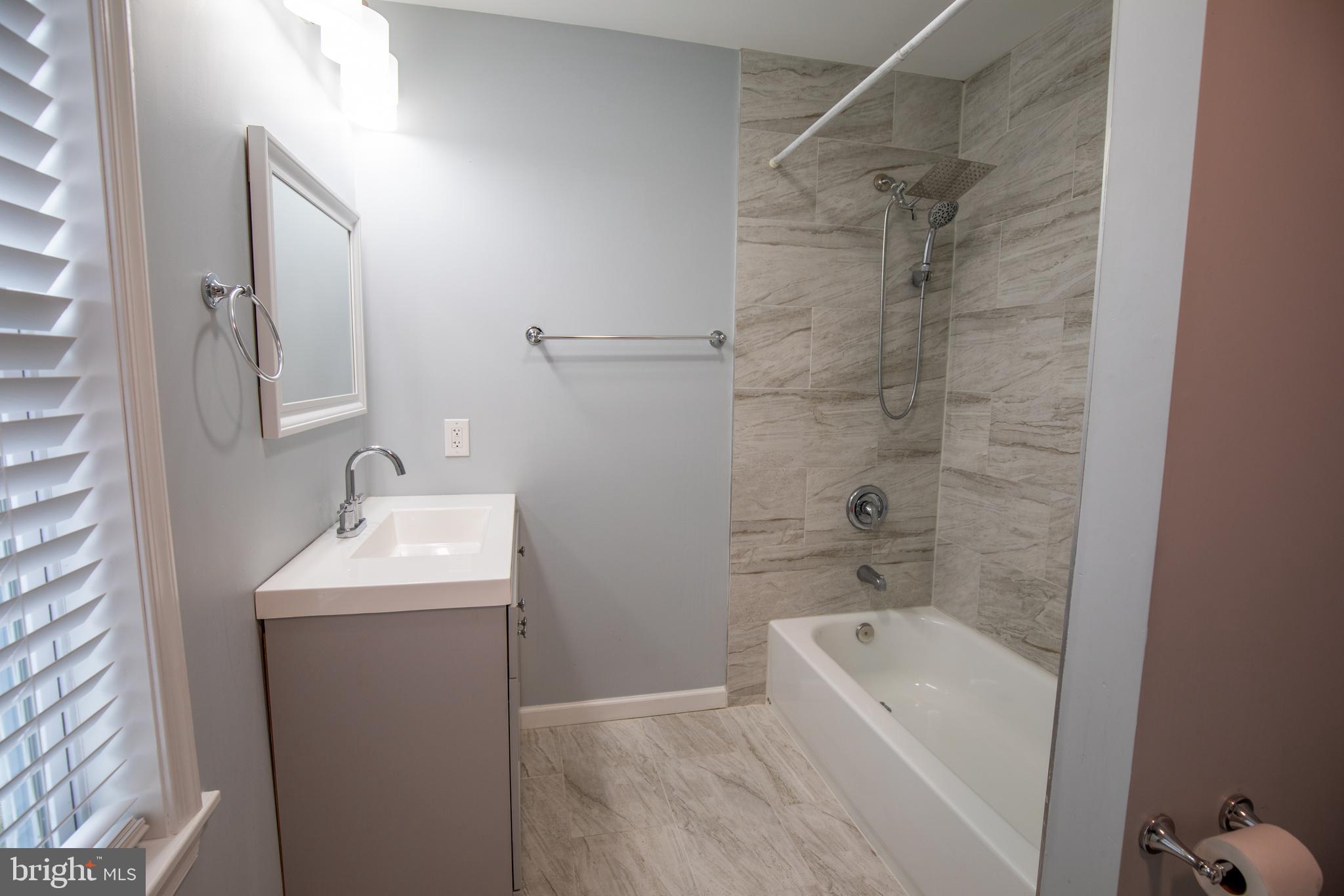 CHARLES TOWN - Residential