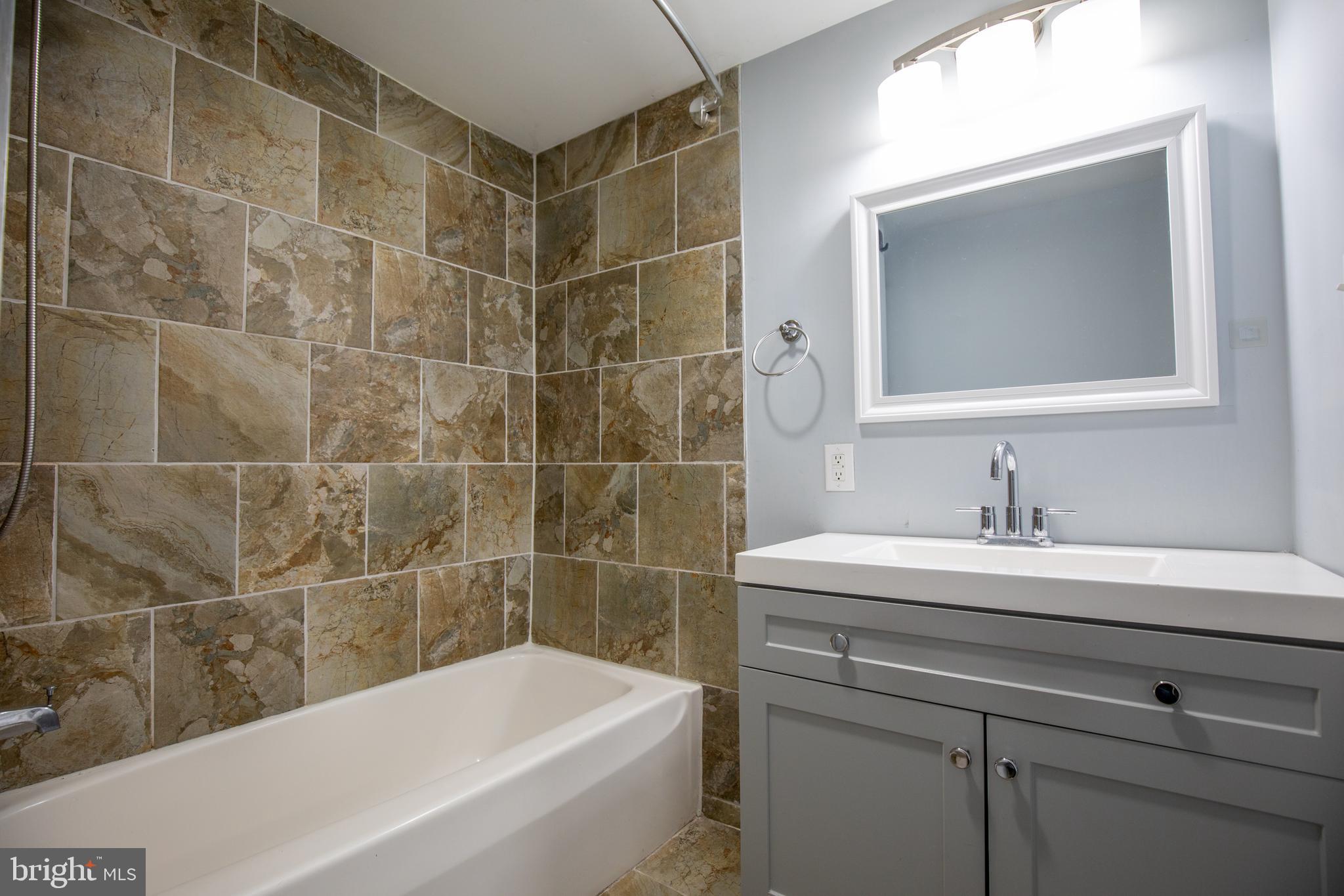 CHARLES TOWN - Residential