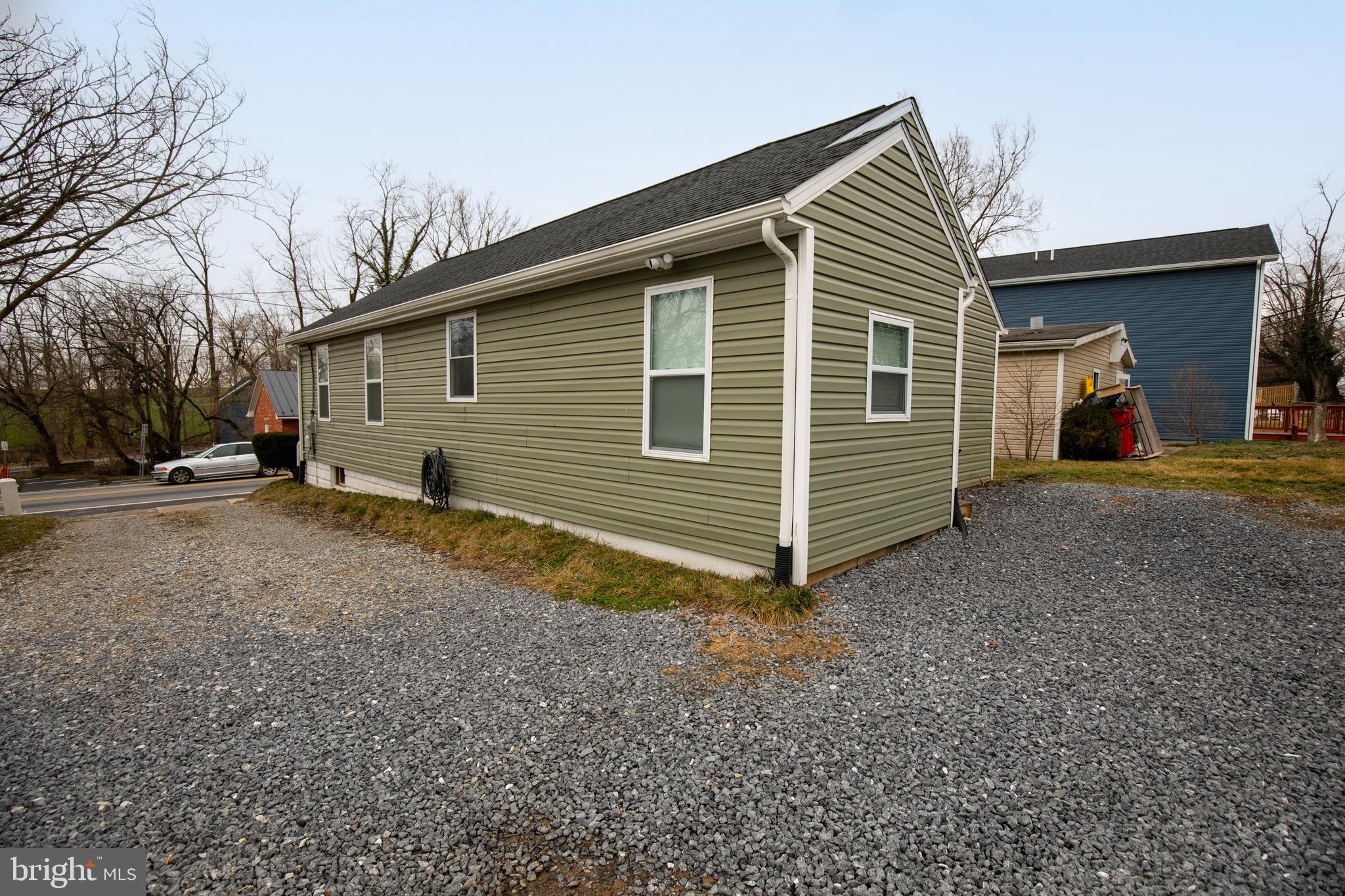 CHARLES TOWN - Residential