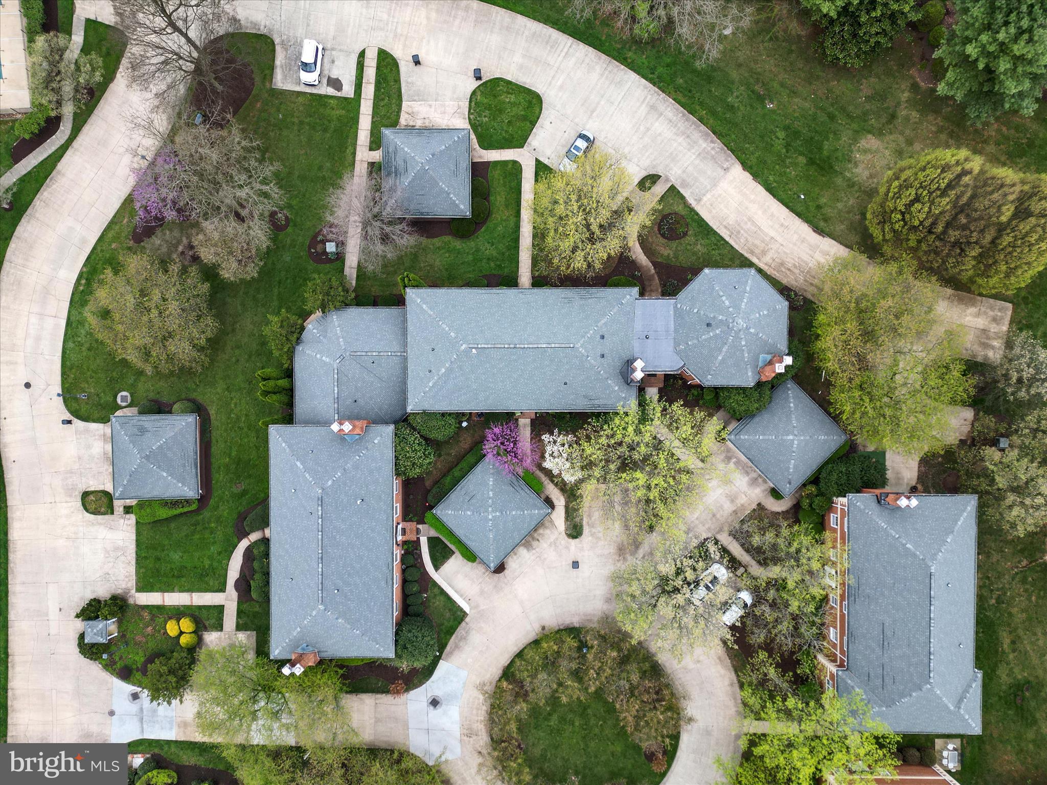 MEADOWBRANCH MEWS - Residential