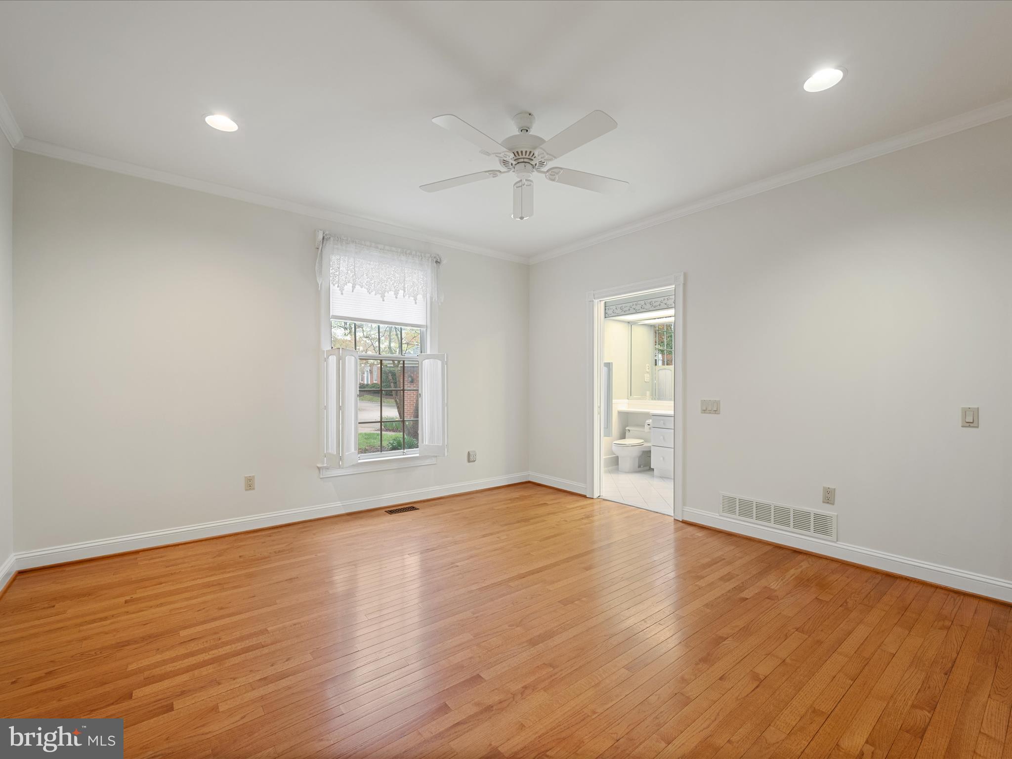 MEADOWBRANCH MEWS - Residential