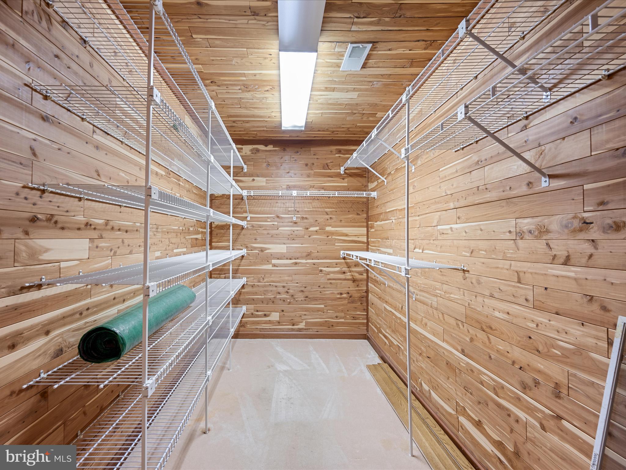 MEADOWBRANCH MEWS - Residential