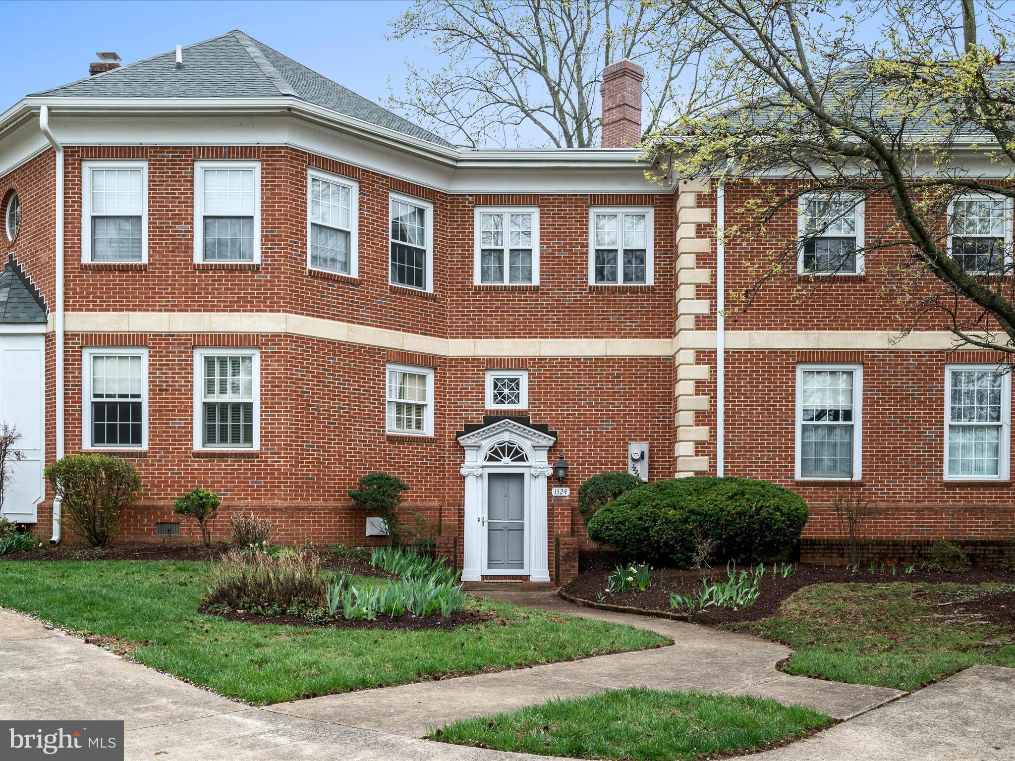 MEADOWBRANCH MEWS - Residential