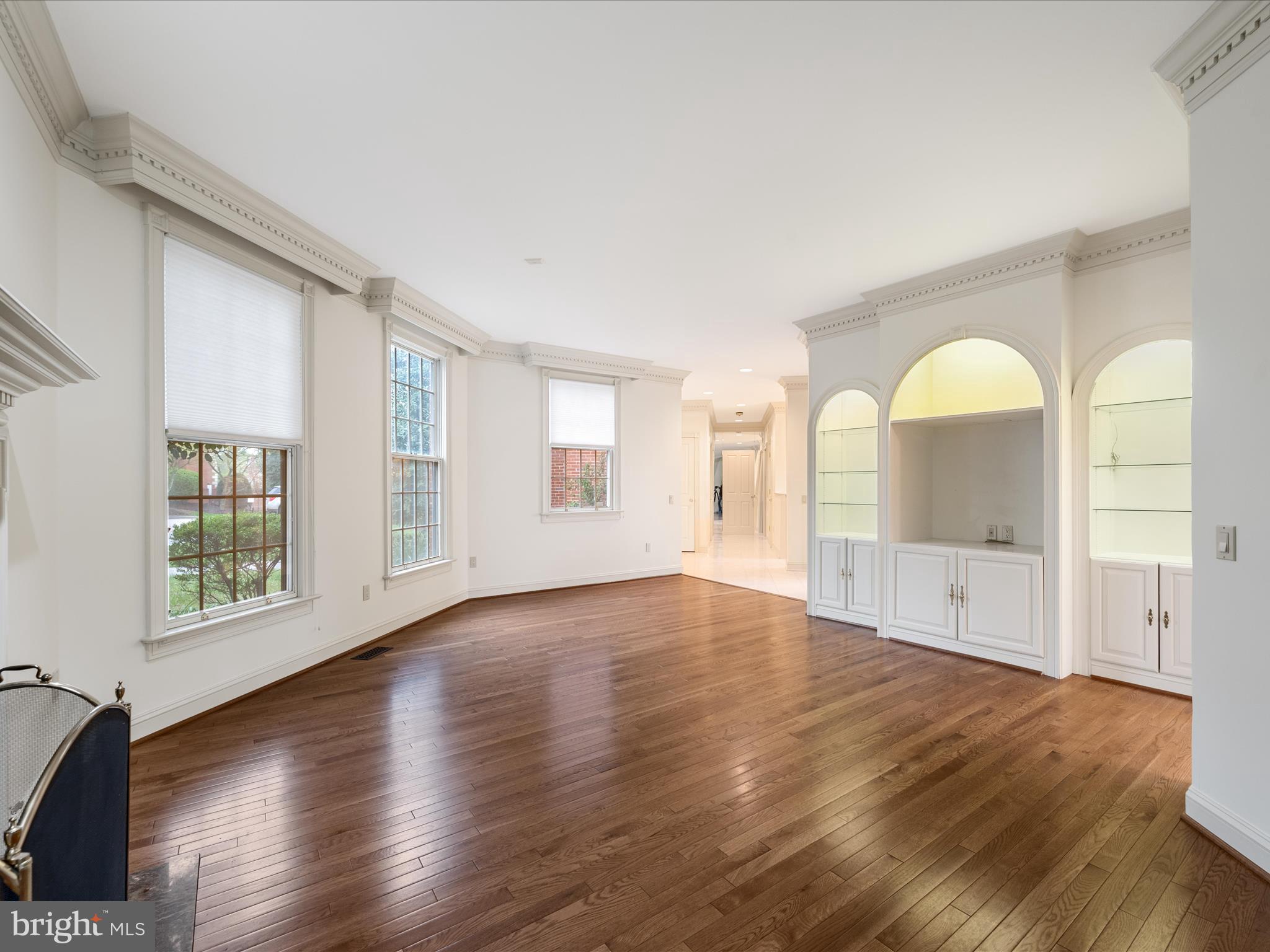 MEADOWBRANCH MEWS - Residential