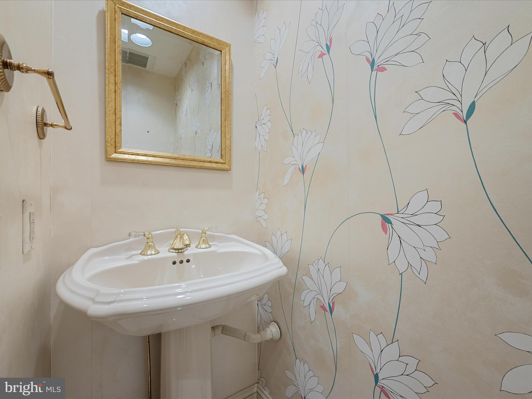 MEADOWBRANCH MEWS - Residential