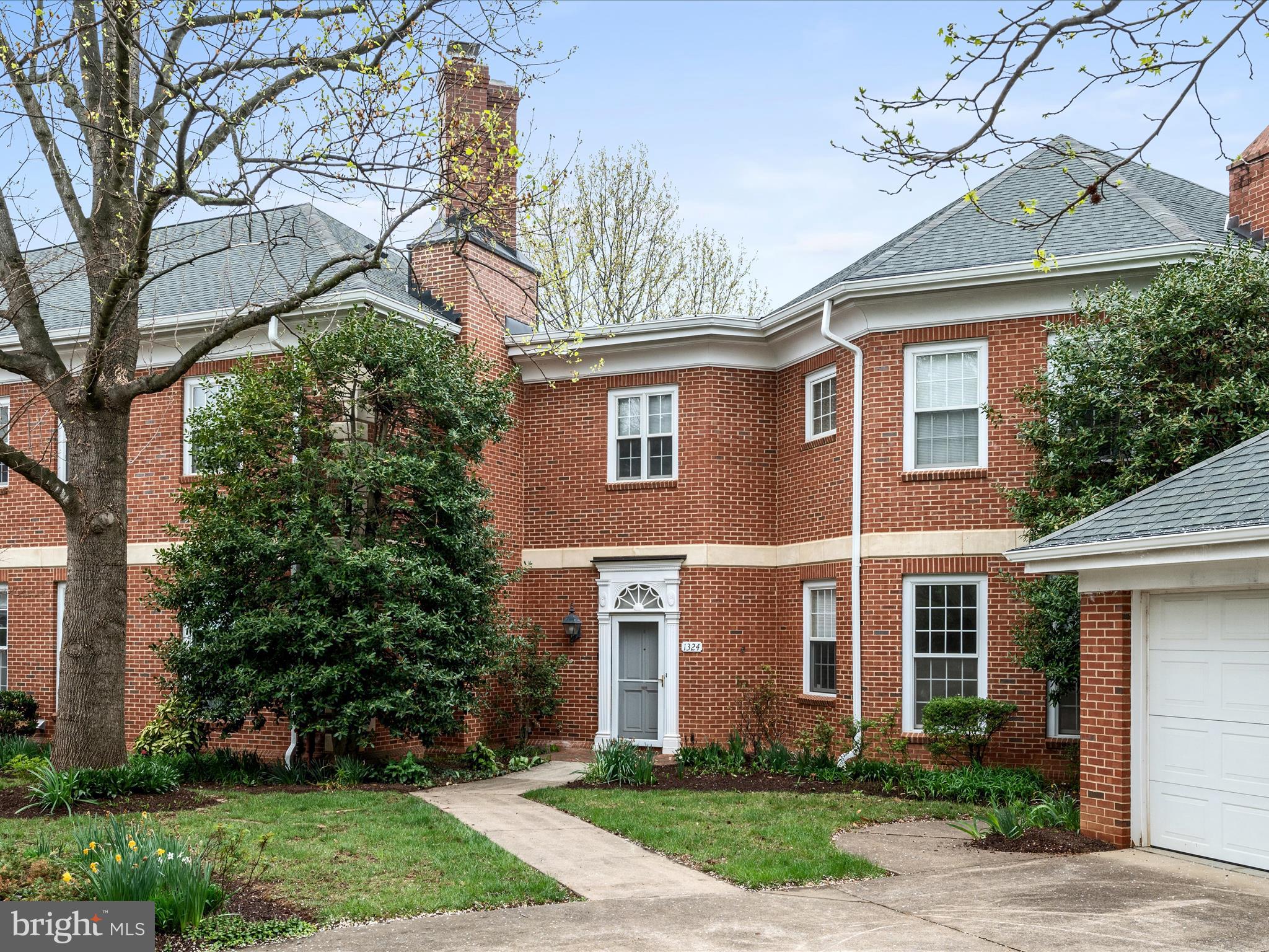 MEADOWBRANCH MEWS - Residential