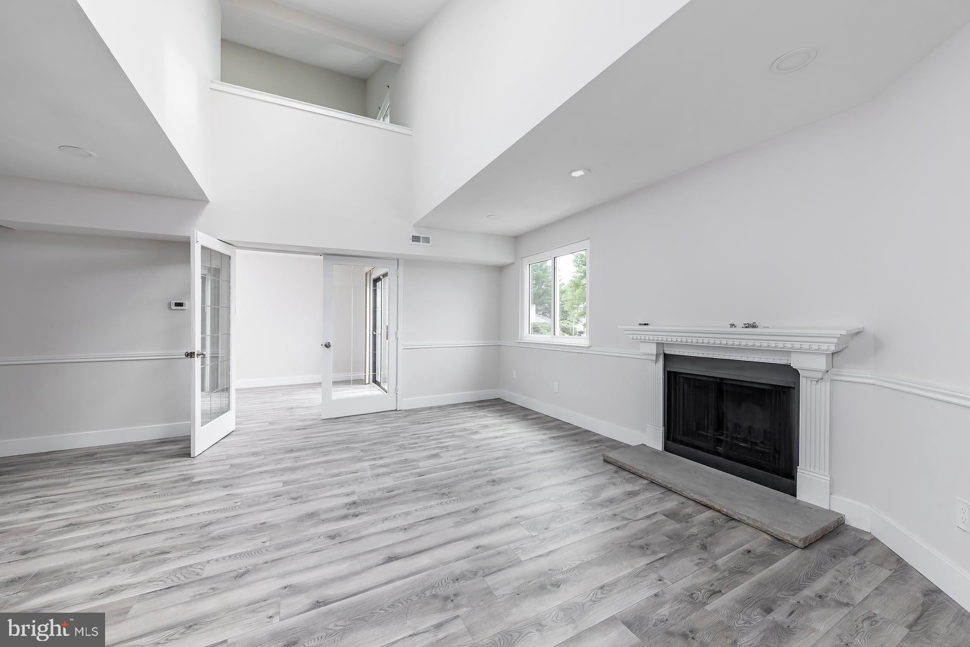 1004 BERWYCK COURT