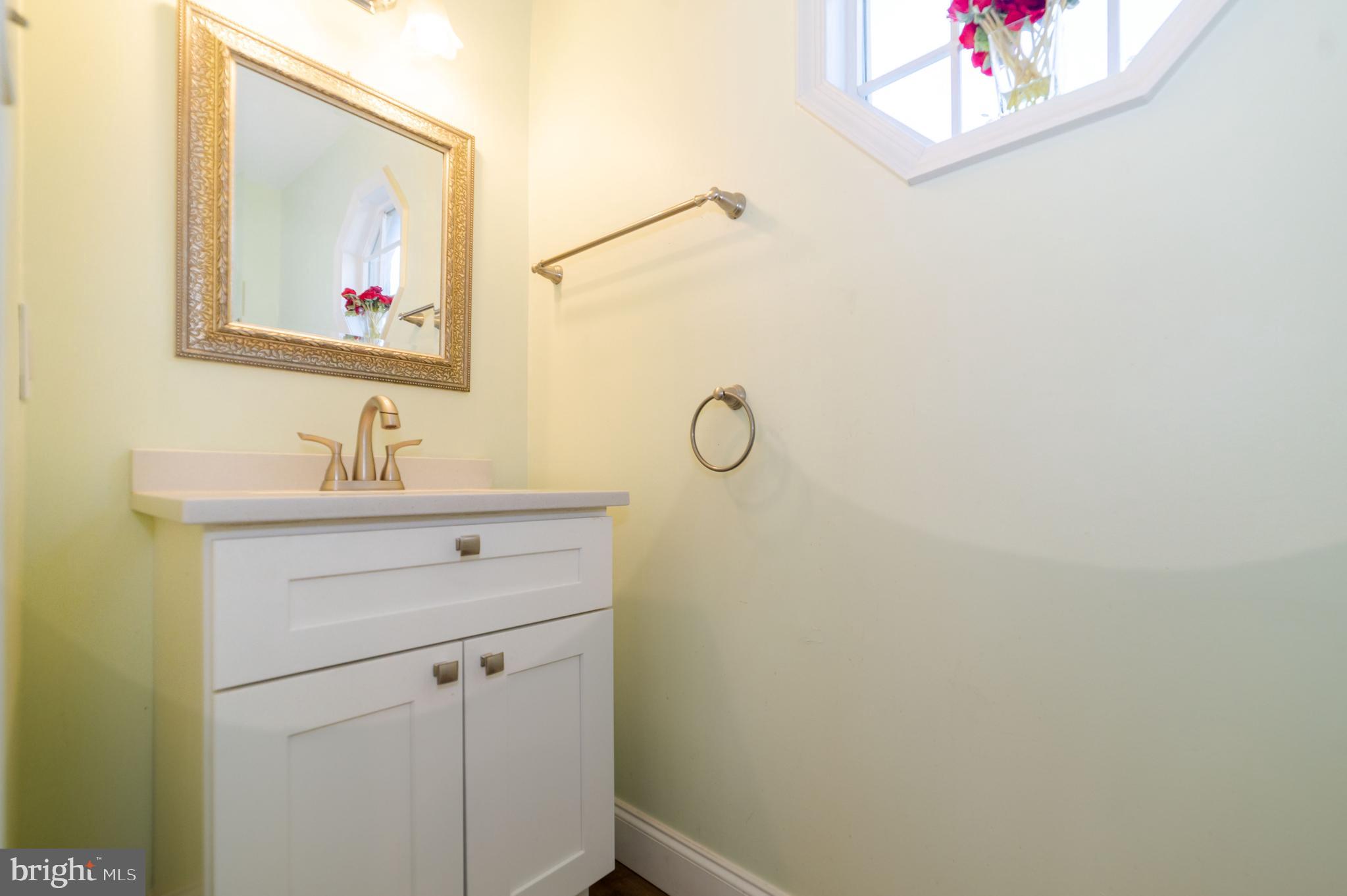 CENTER TERRACE - Residential Lease