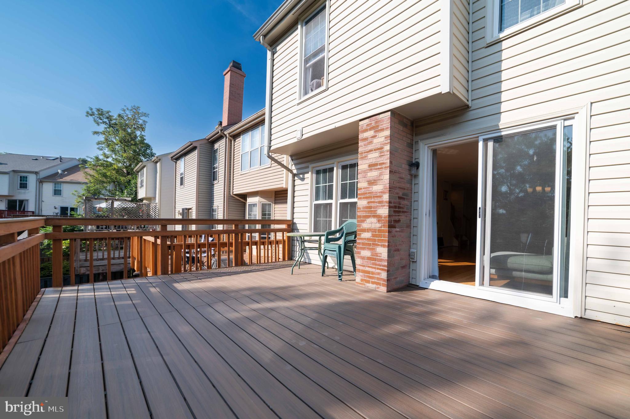 CENTER TERRACE - Residential Lease