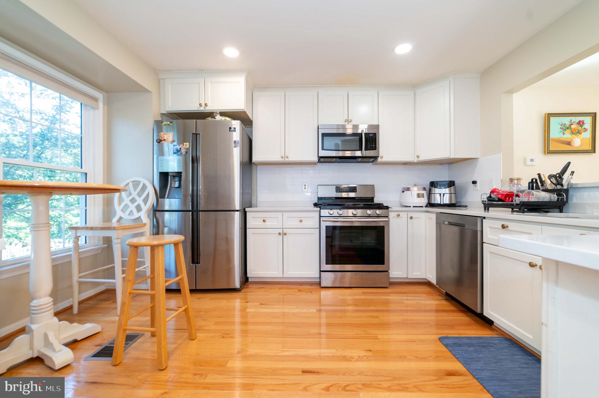 CENTER TERRACE - Residential Lease