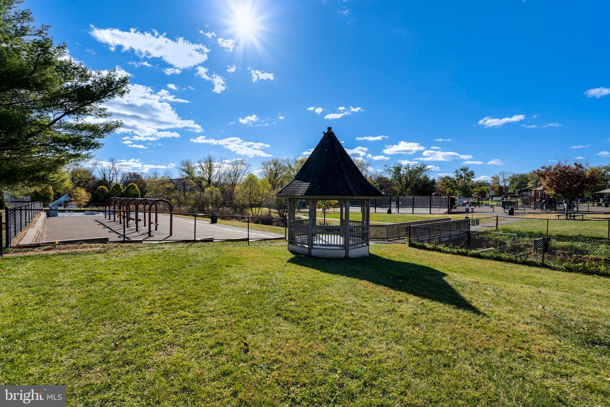 STERLING  PARK - Residential