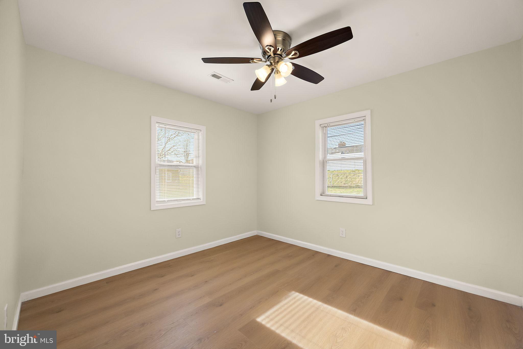 MANOR PARK - Residential