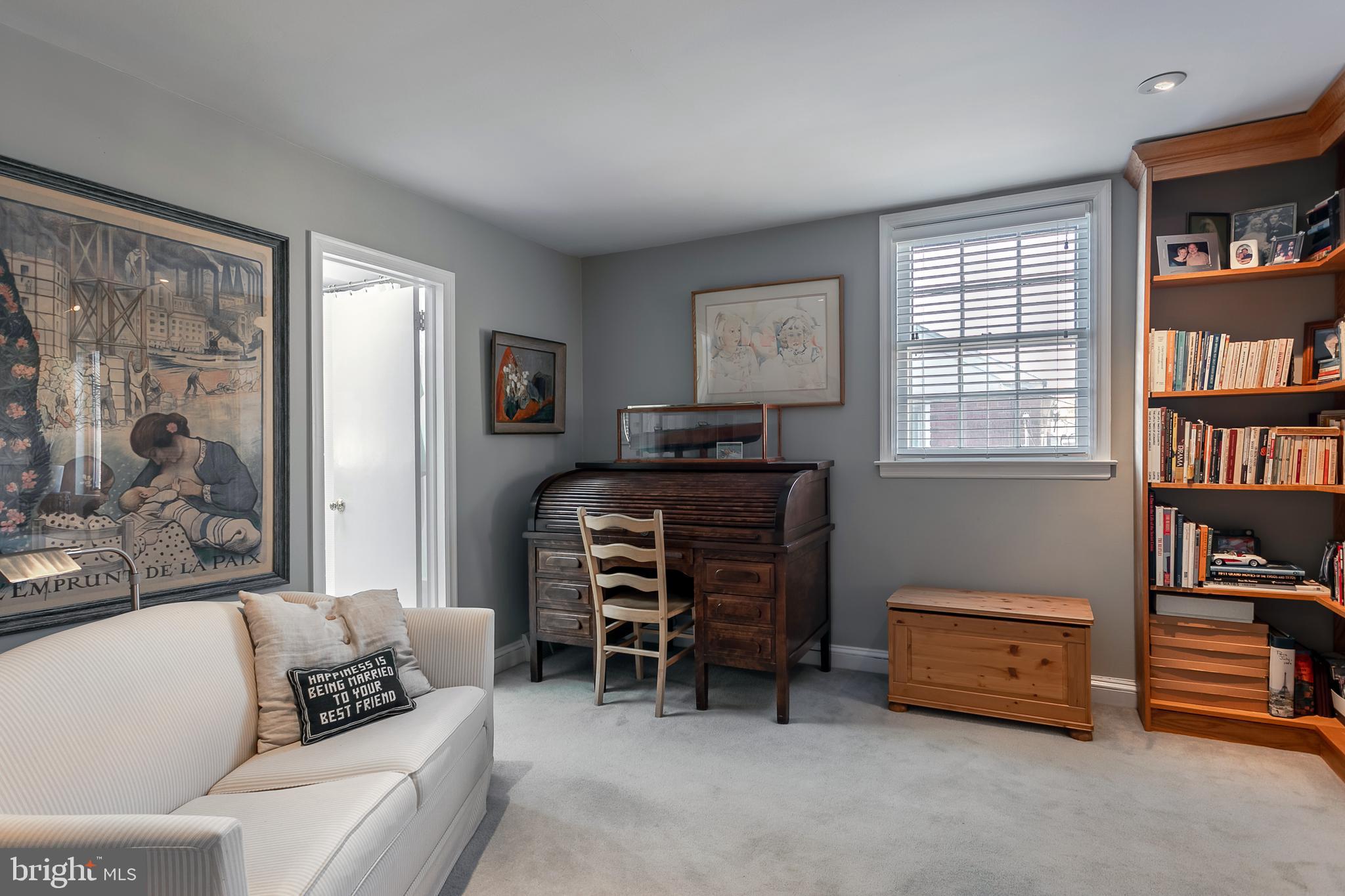 LYNNEWOOD GDNS - Residential