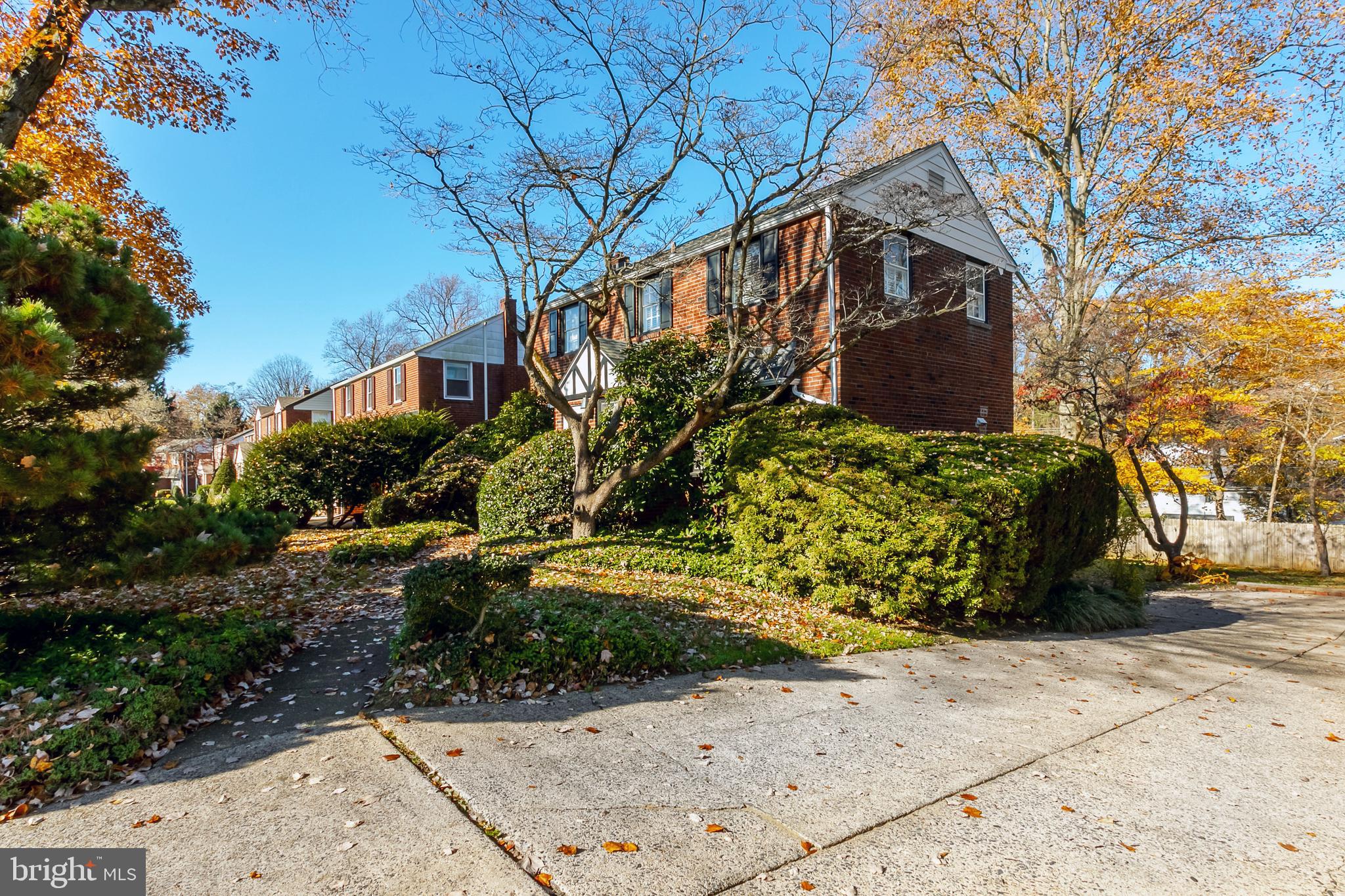 LYNNEWOOD GDNS - Residential