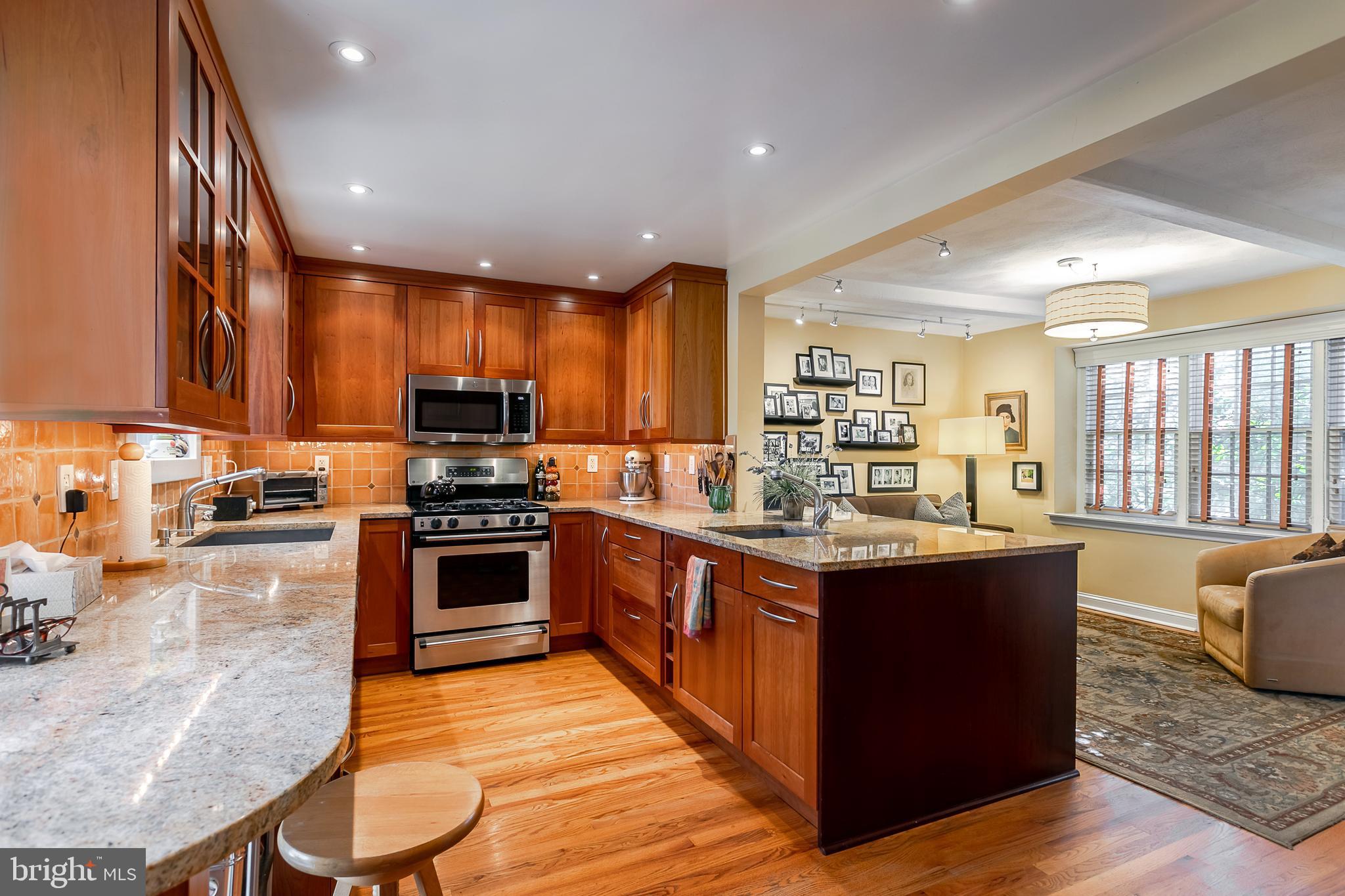 LYNNEWOOD GDNS - Residential