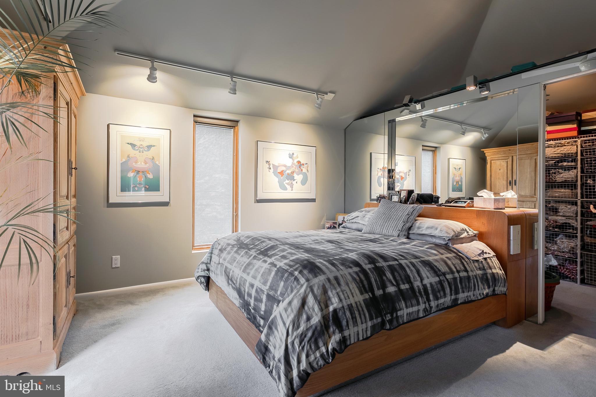 LYNNEWOOD GDNS - Residential