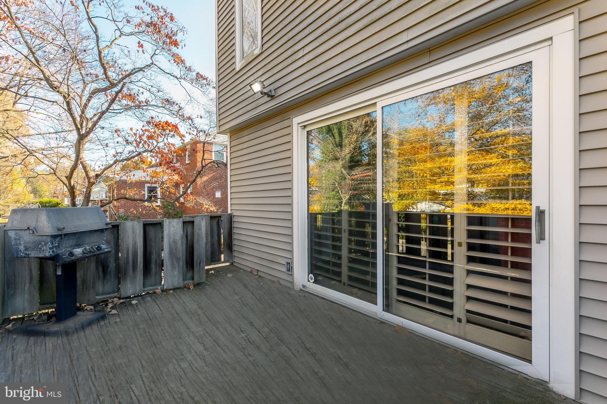 LYNNEWOOD GDNS - Residential