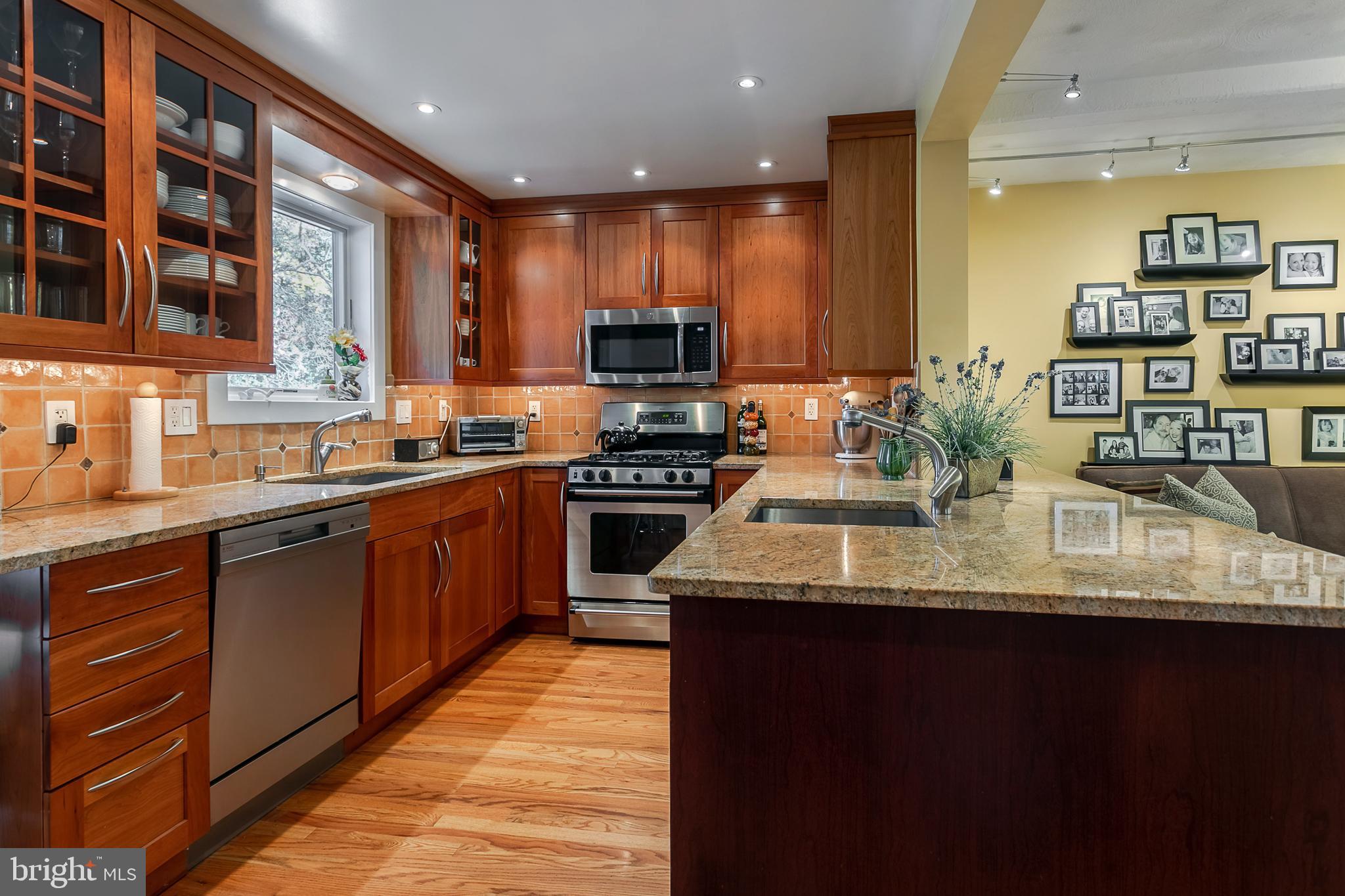 LYNNEWOOD GDNS - Residential