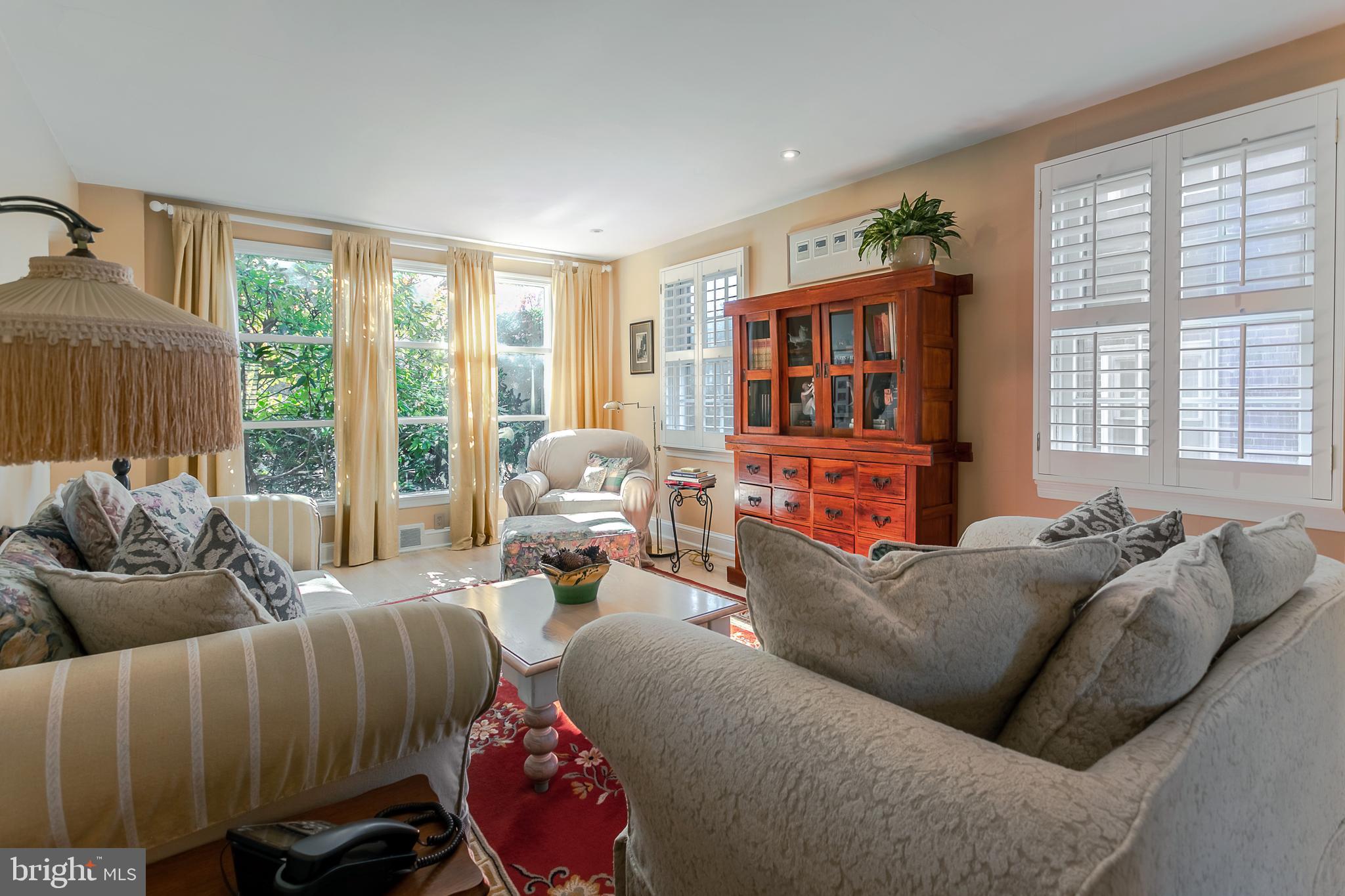 LYNNEWOOD GDNS - Residential