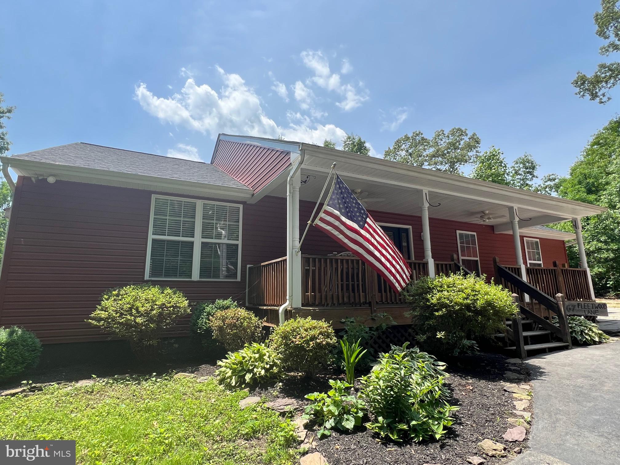 UPPER REDOUBT HEIGHTS - Residential