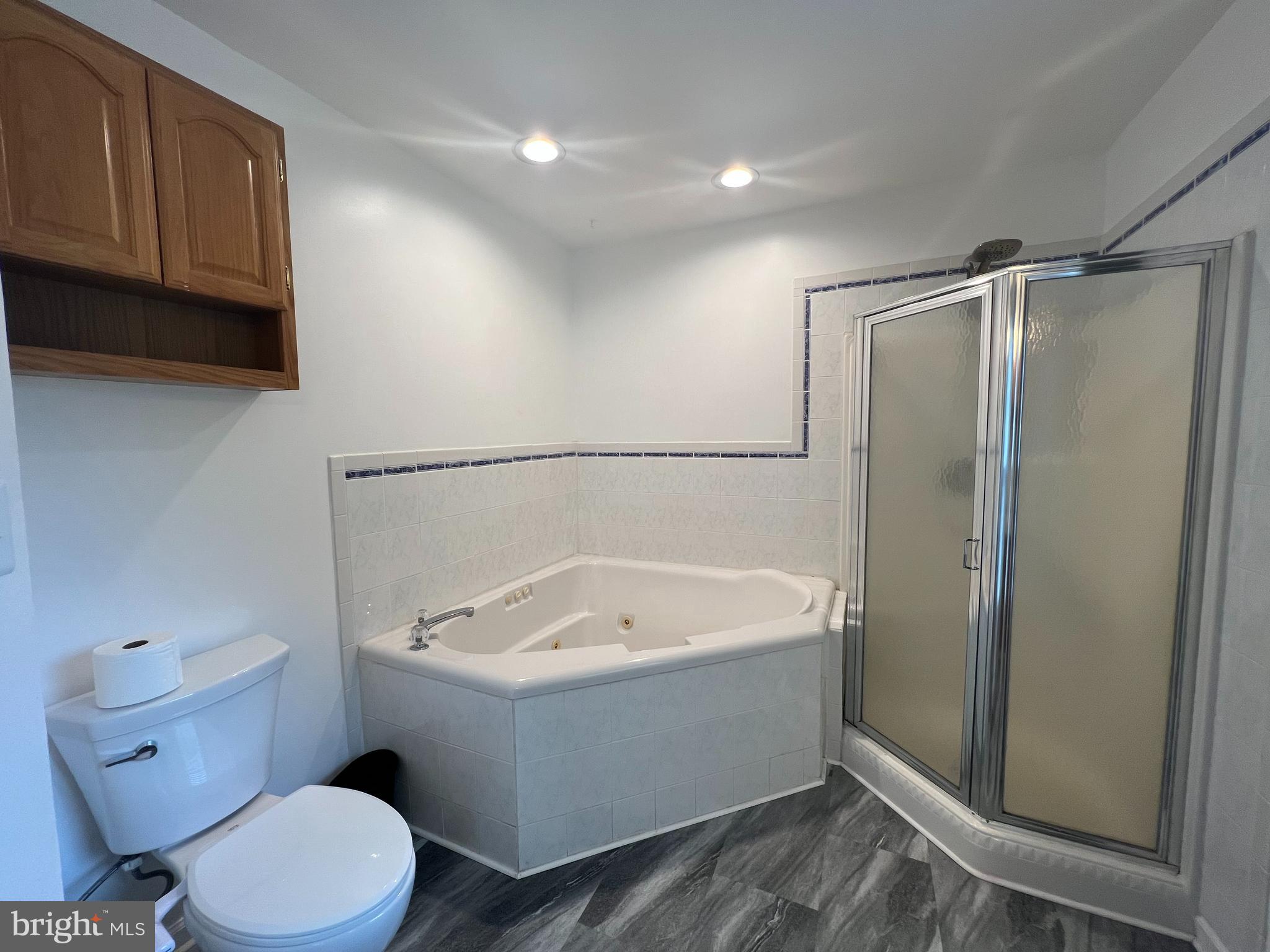 UPPER REDOUBT HEIGHTS - Residential