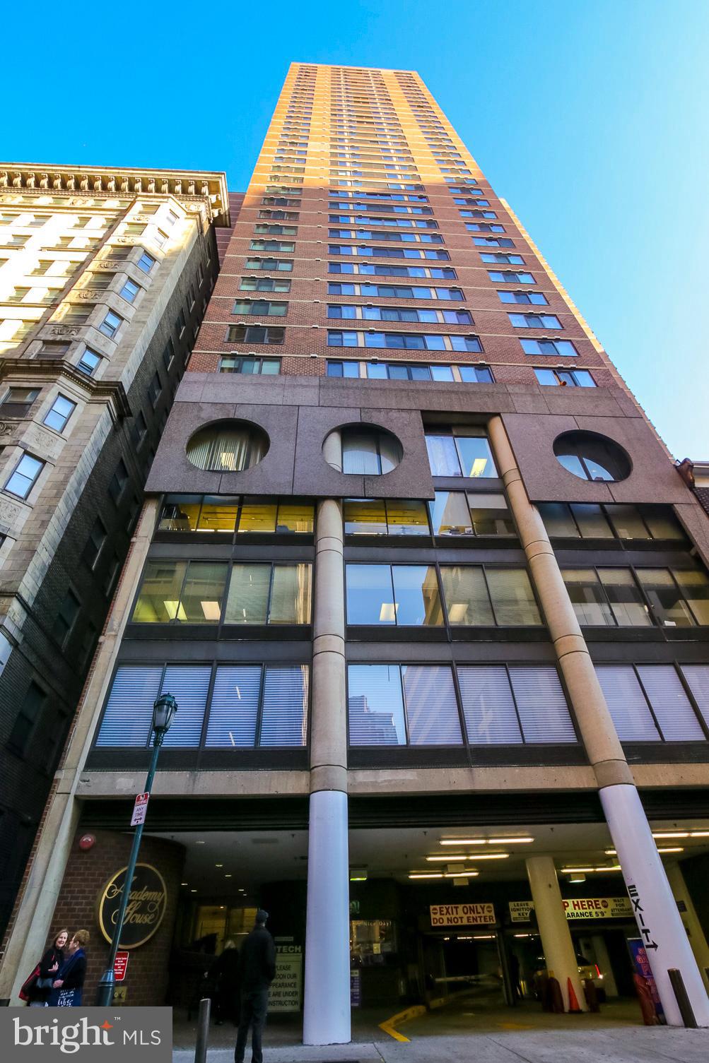 AVENUE OF THE ARTS - Residential