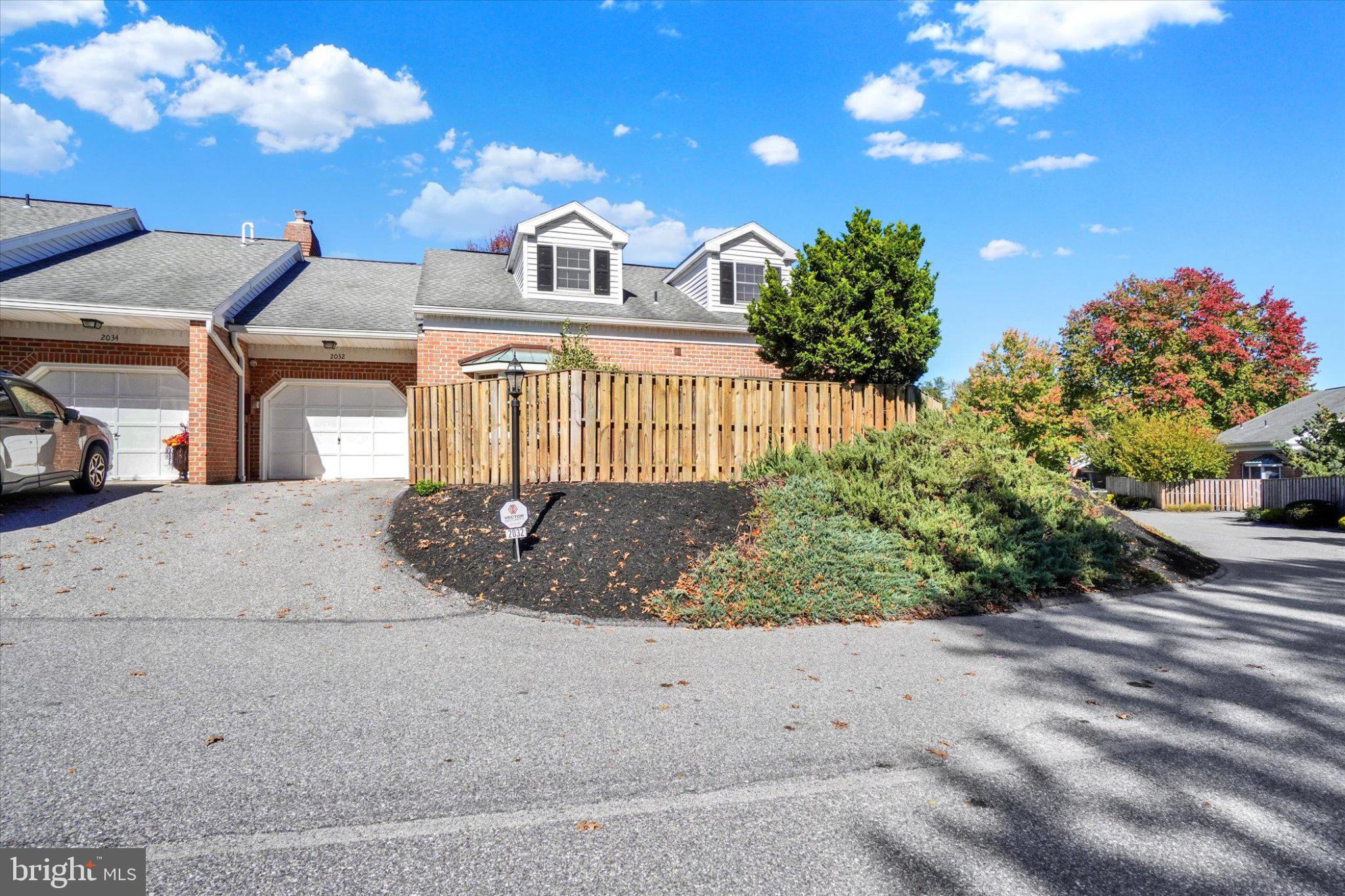 2032 WYNTRE BROOKE DRIVE S