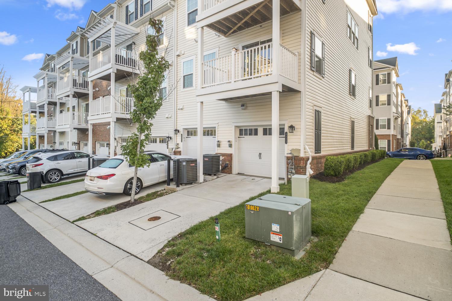 4523 REANEY LANE 499