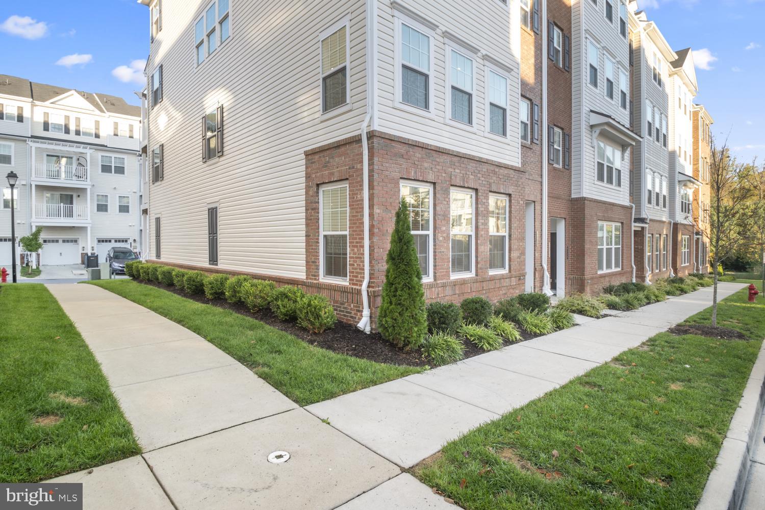 4523 REANEY LANE 499