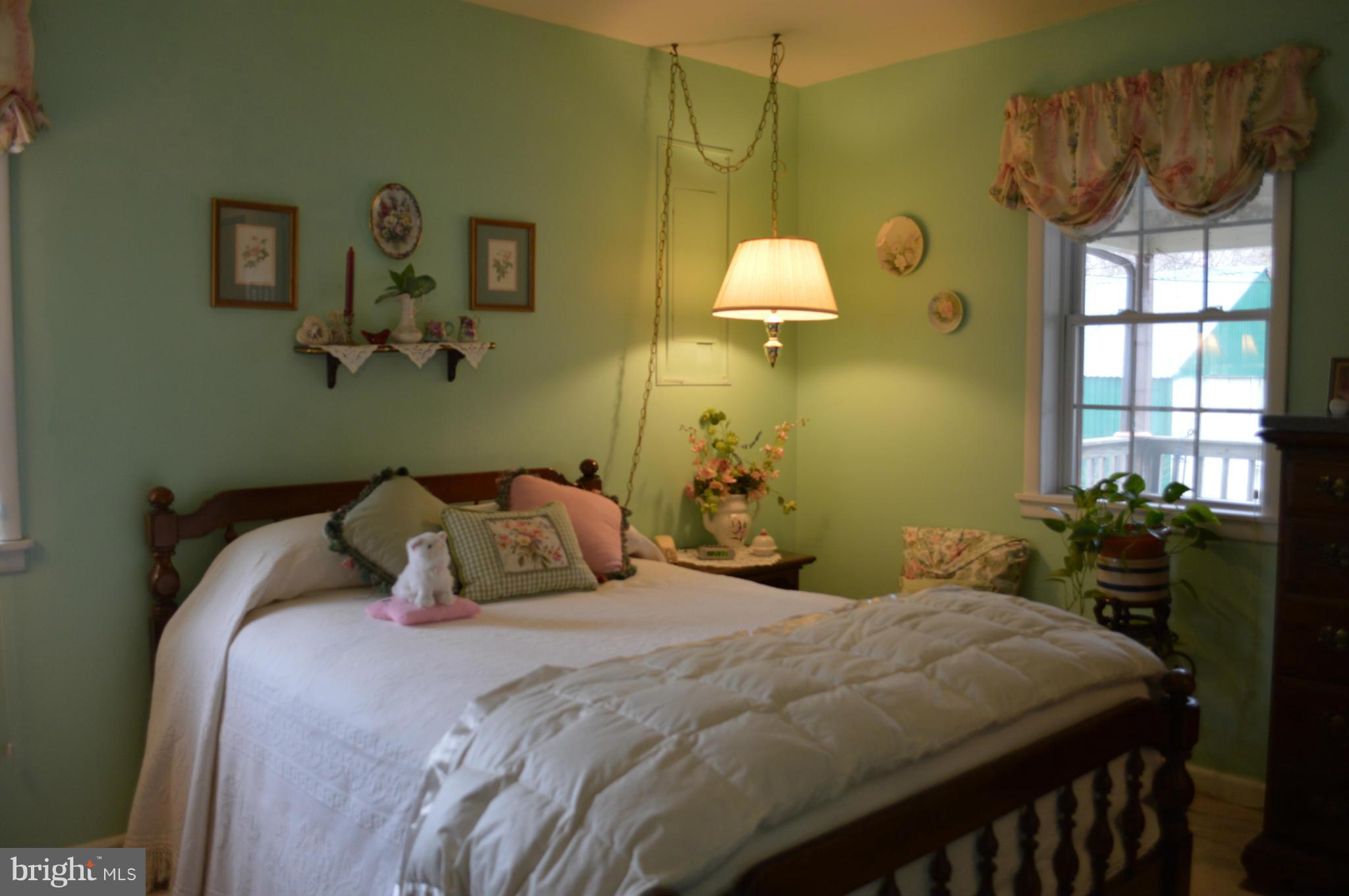 TOLCHESTER ESTATES - Residential Lease