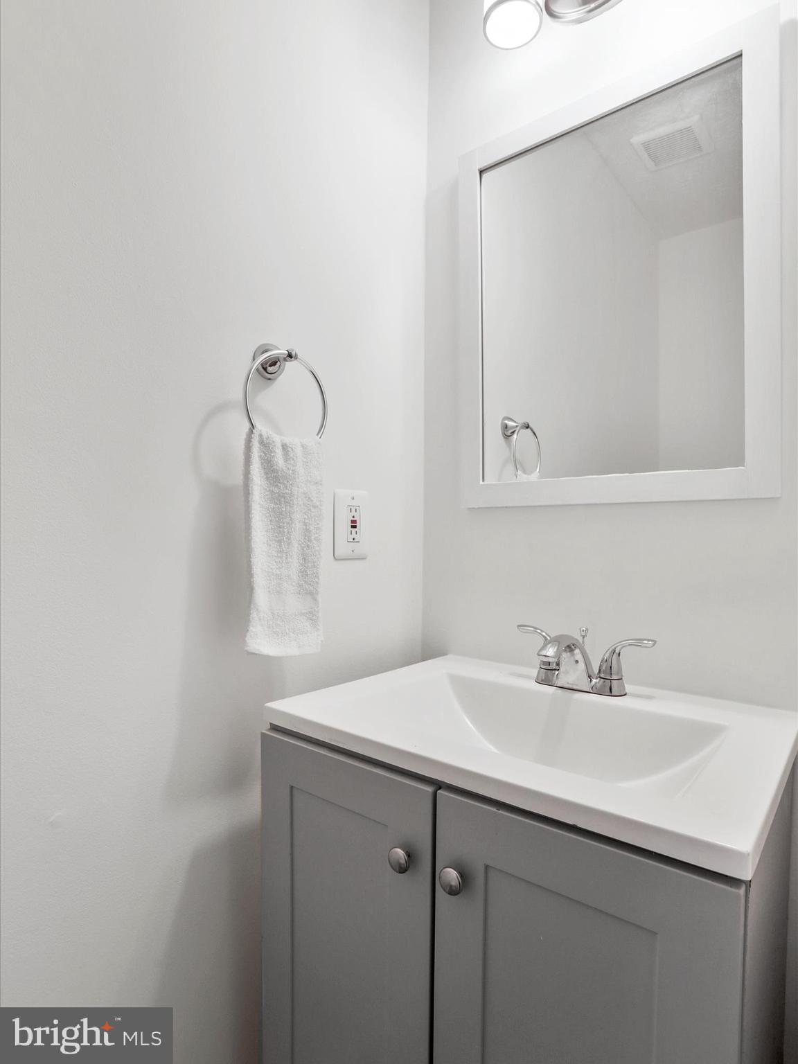 ROBINS GLENN - Residential