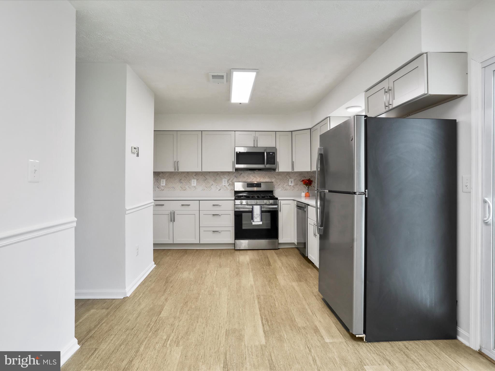 ROBINS GLENN - Residential