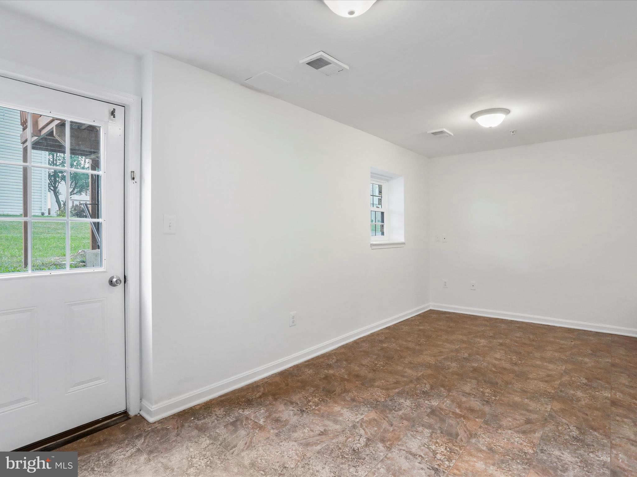 ROBINS GLENN - Residential