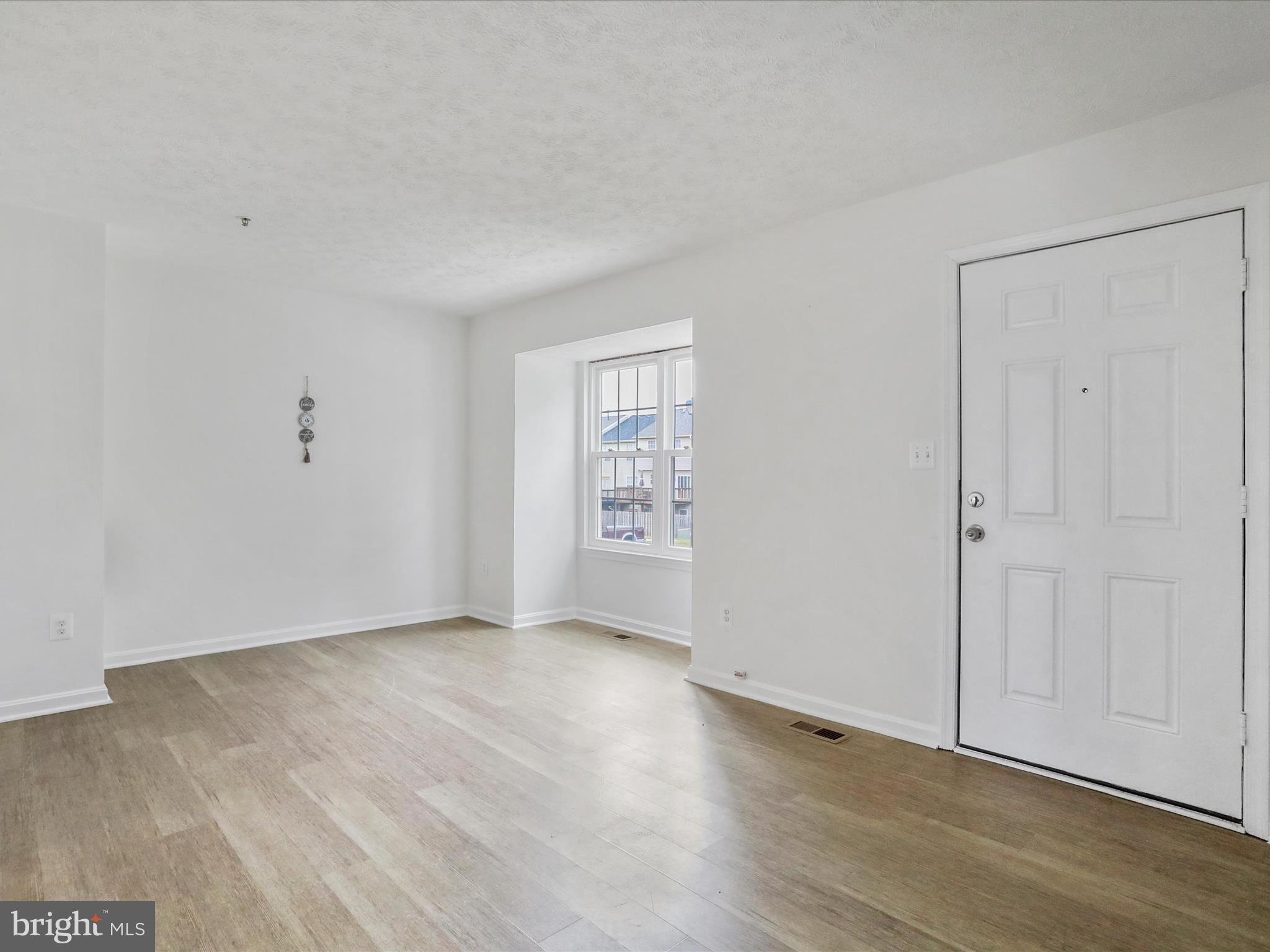 ROBINS GLENN - Residential